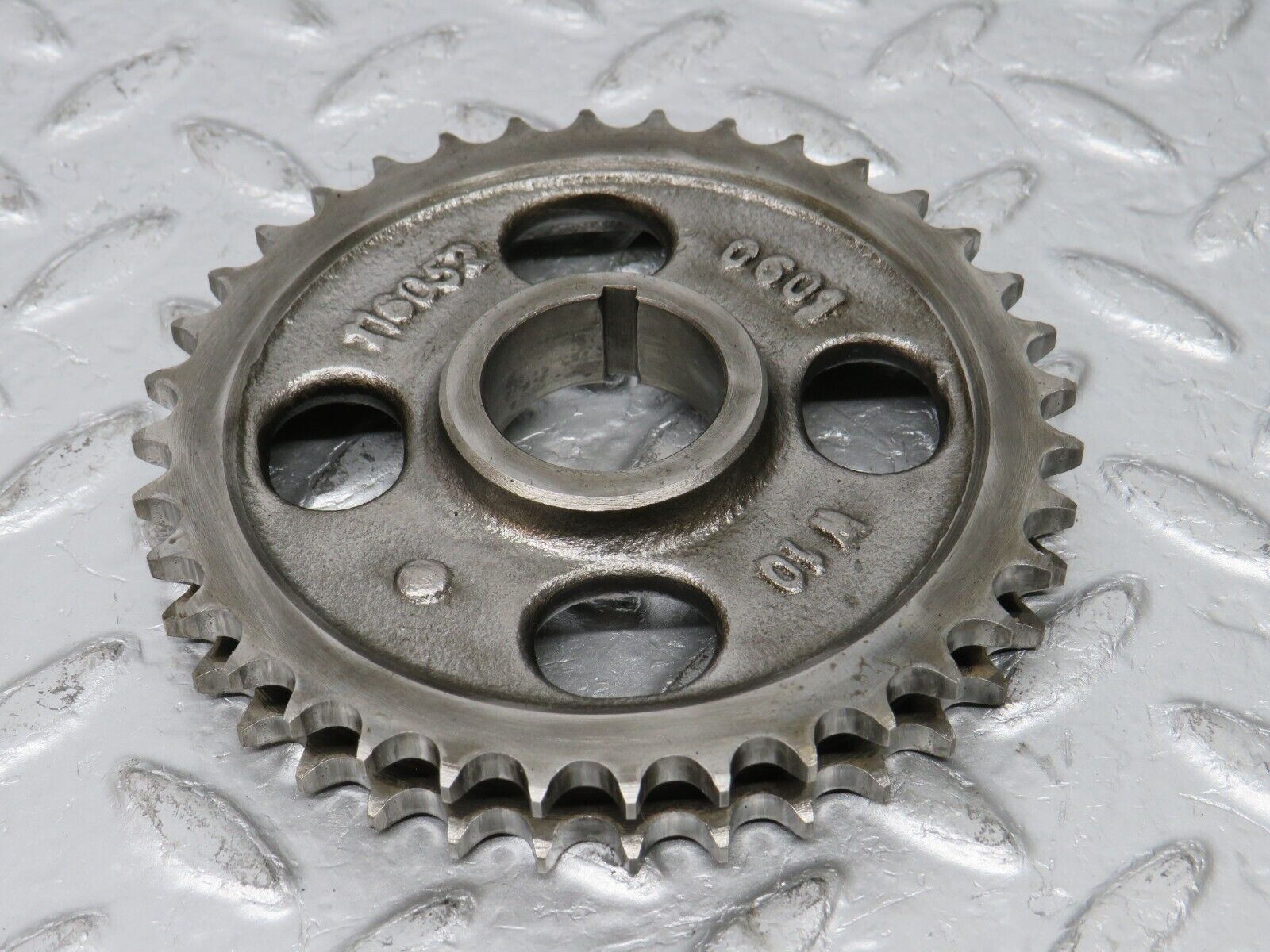 32783 Mercedes-Benz C107 R107 350 V8 Camshaft Timing Gear 1160520609