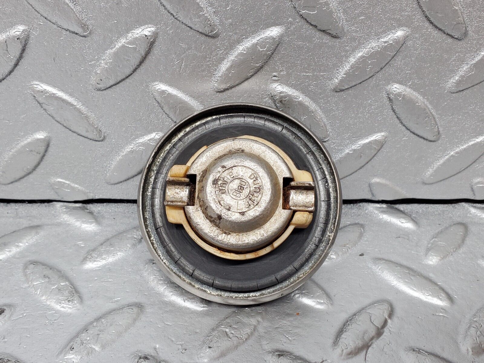 45294 Mercedes-Benz R129 300SL Coupe Fuel Tank Cap 1244700005