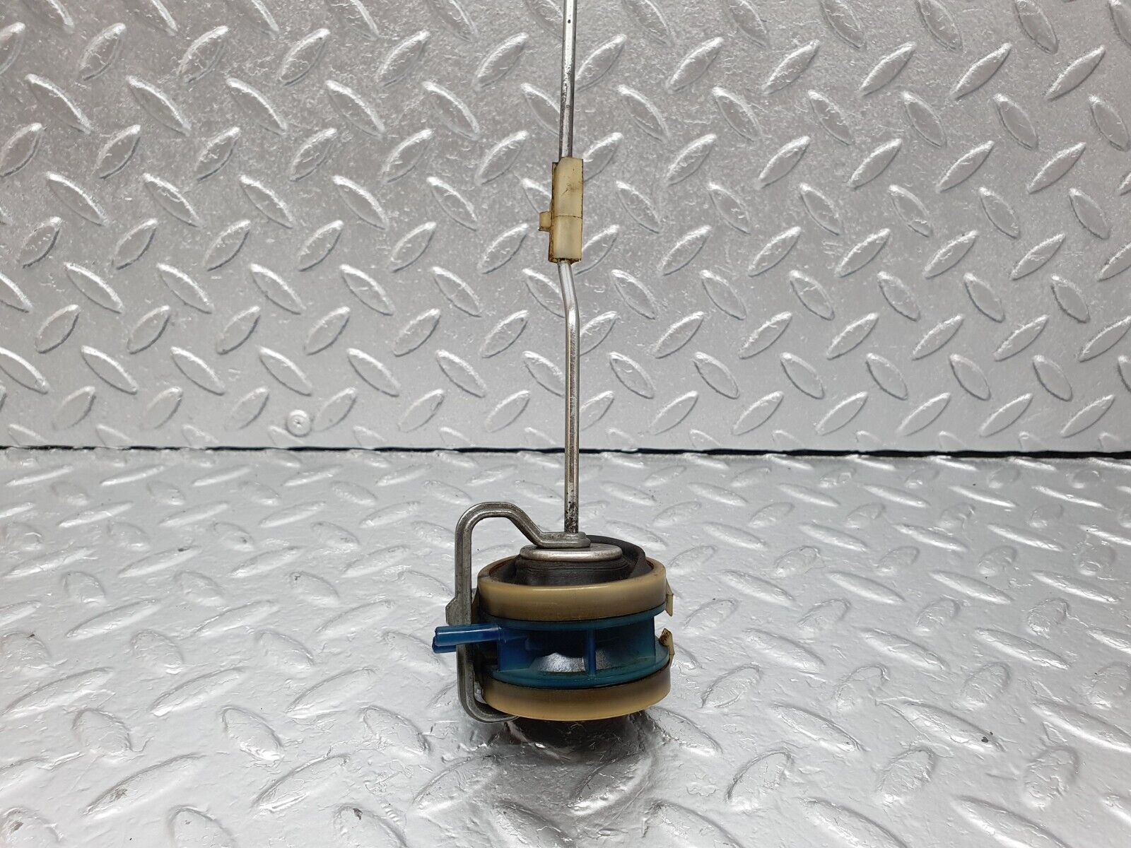 43249 Mercedes-Benz W108 280SE Rear Right Door Lock Vacuum Actuator