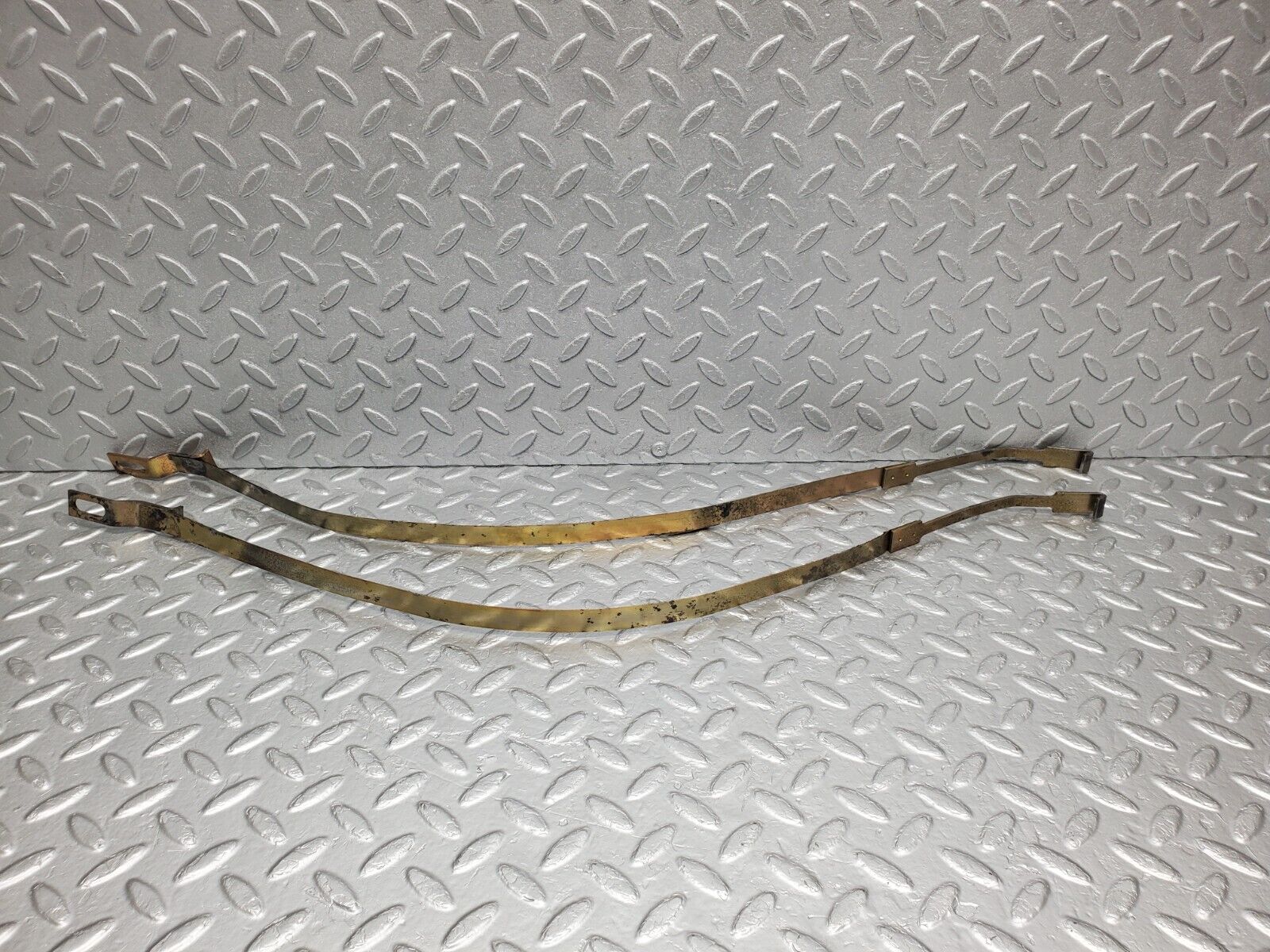 46404 Mercedes-Benz C123 280CE Coupe Heater Box Holder Strap