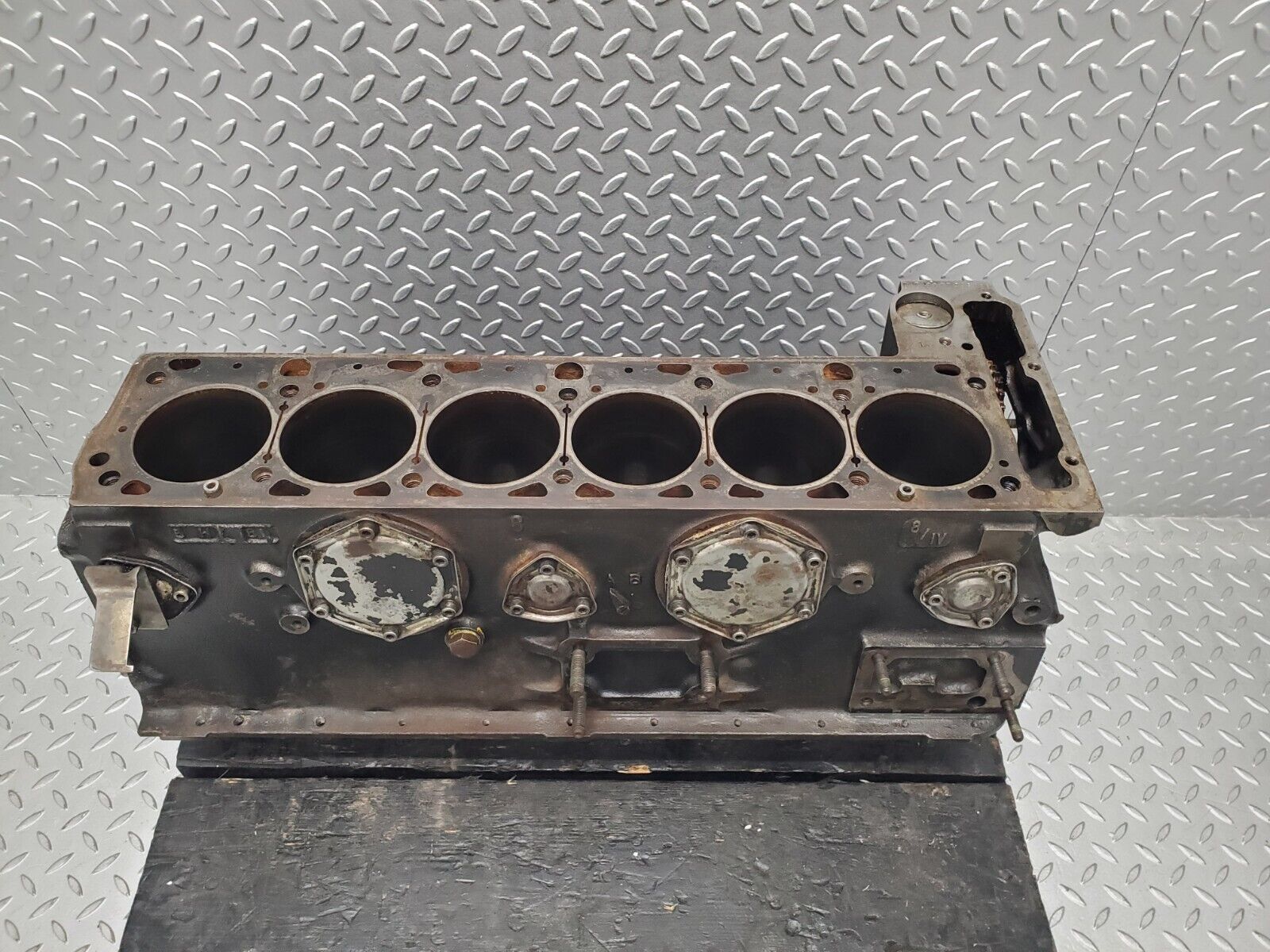 46734 Mercedes-Benz C123 280CE Coupe Engine Block 110.988 1100111101