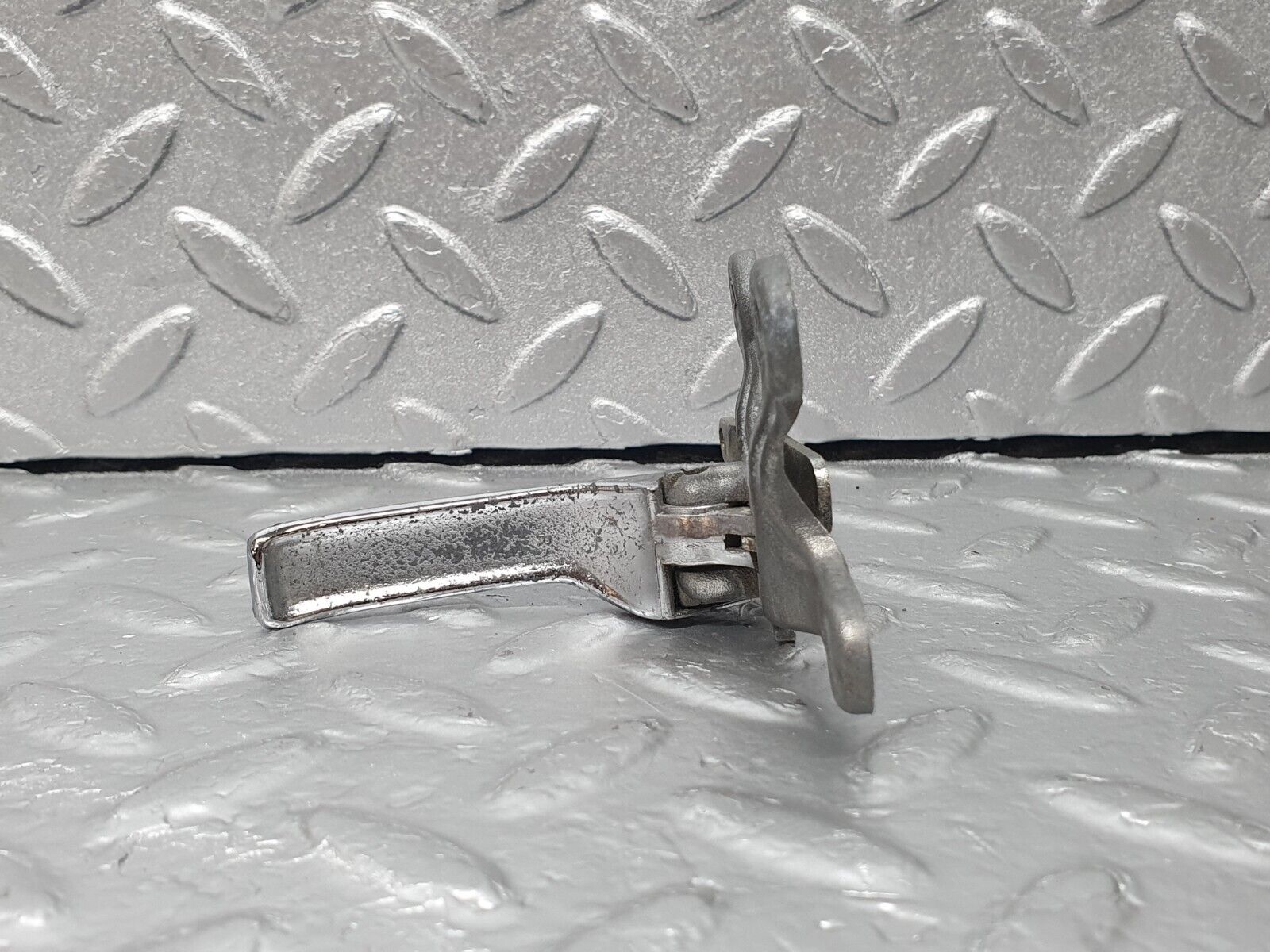 43108 Mercedes-Benz W108 280SE Front Right Interior Door Handle Chrome 1107660419