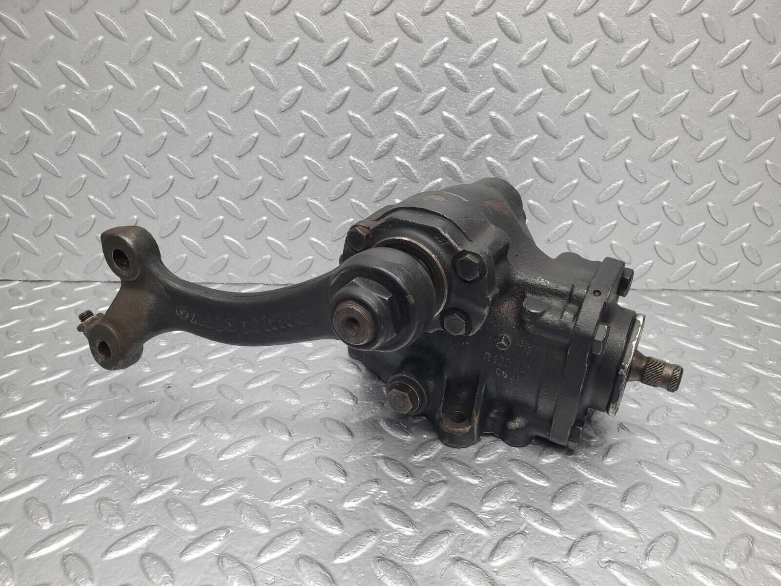 46094 Mercedes-Benz W126 420SE Steering Box Steering Rack 1264610501