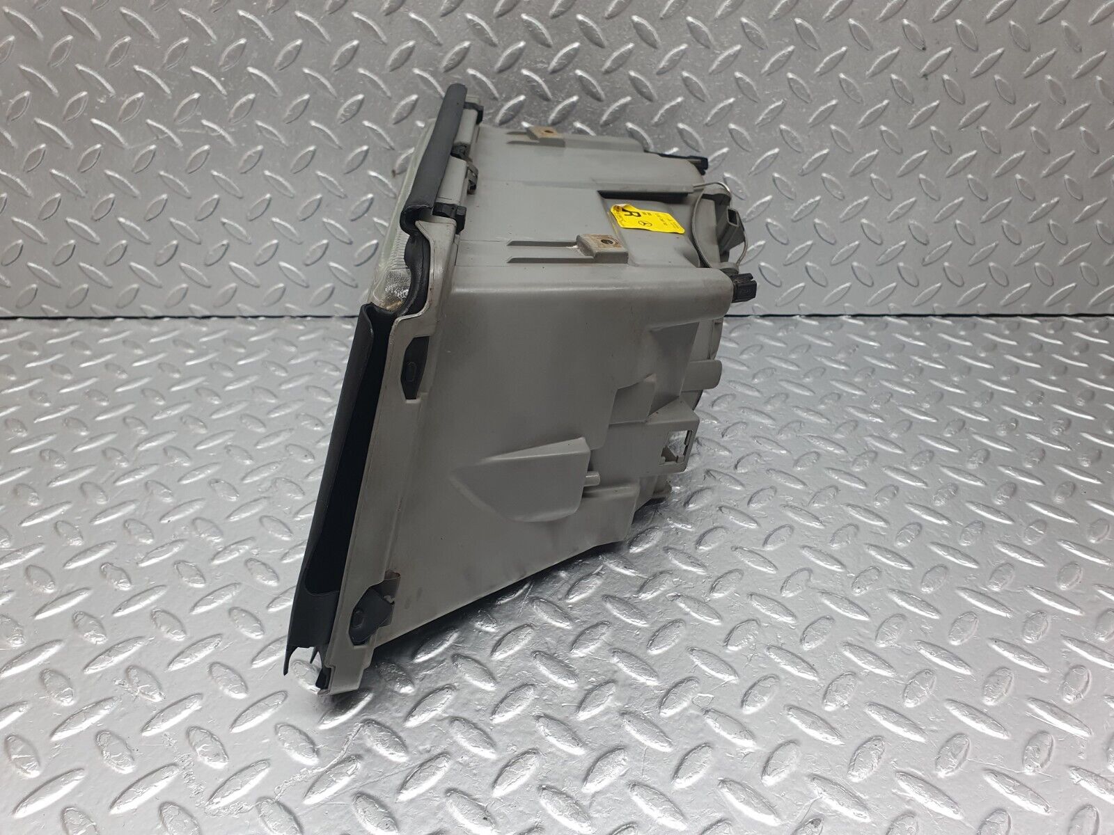 43619 Mercedes-Benz C126 380SEC Coupe Headlight Right Bosch 1268203661 0301065722 1305620484