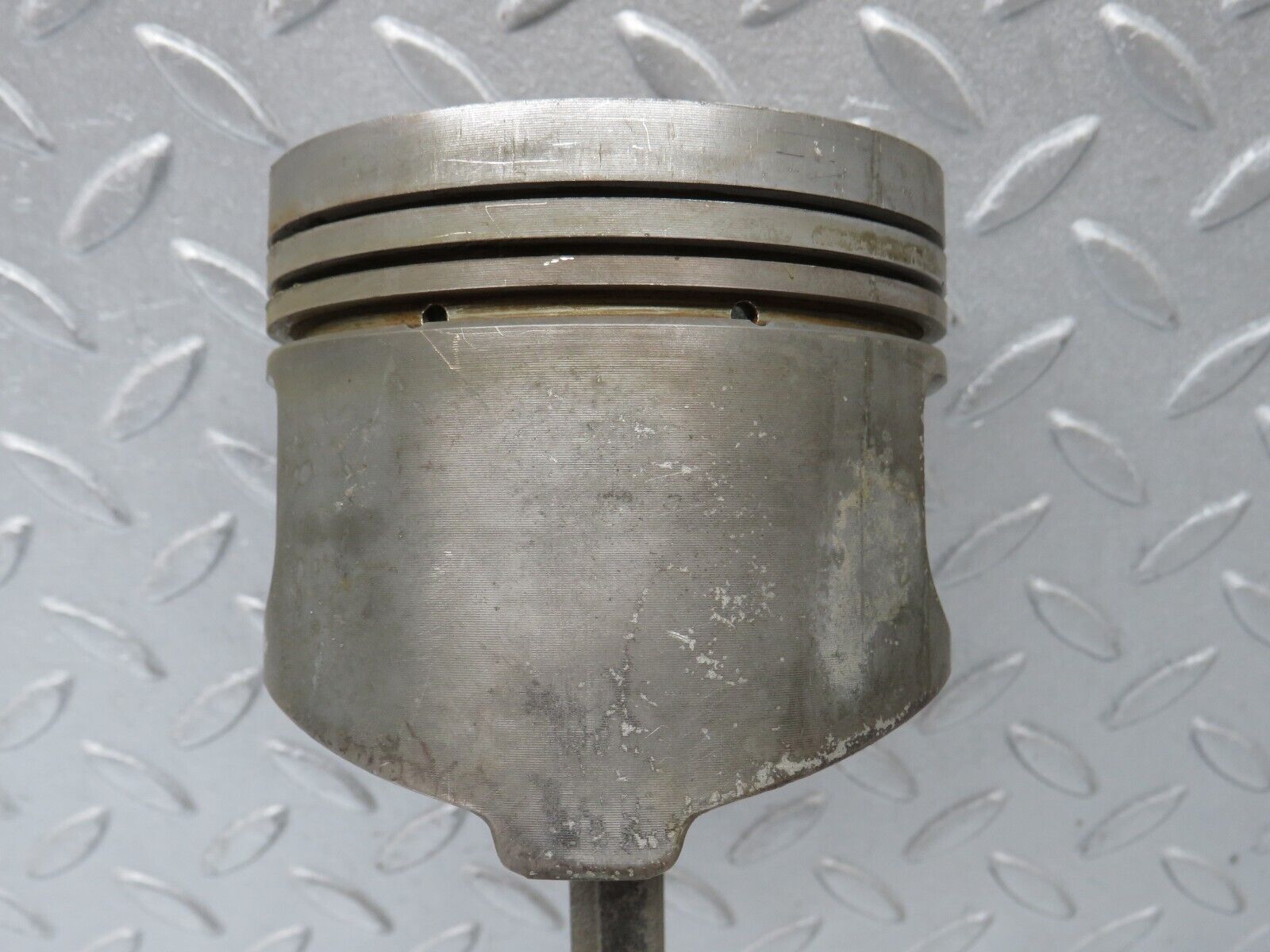 39303 Mercedes-Benz R107 500SL Piston With Connecting Rod 96,515mm