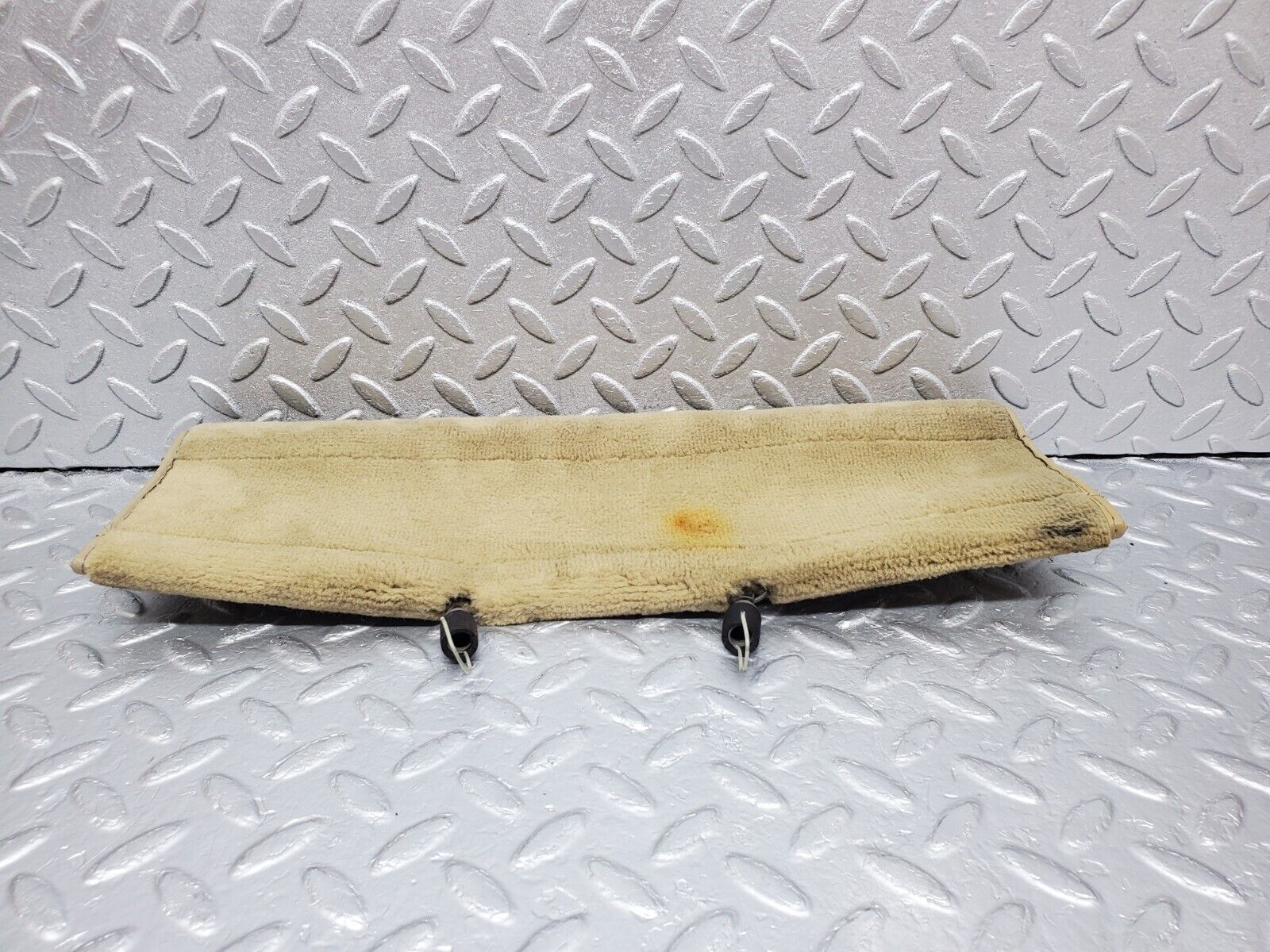 45859 Mercedes-Benz W126 420SE Front Left Seat Under Cover Beige