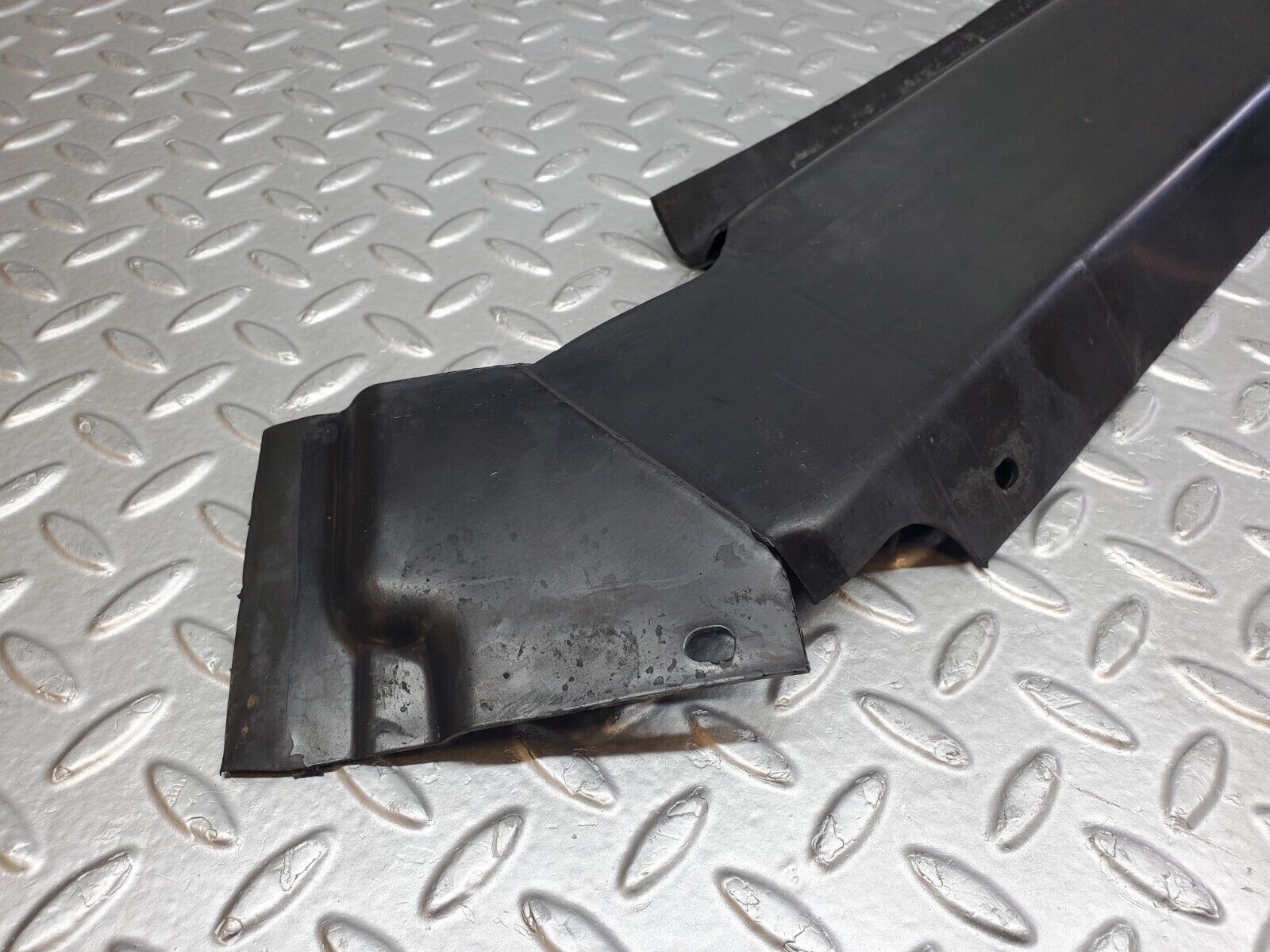 45197 Mercedes-Benz R129 300SL Coupe Radiator Bottom Cover 1295050088
