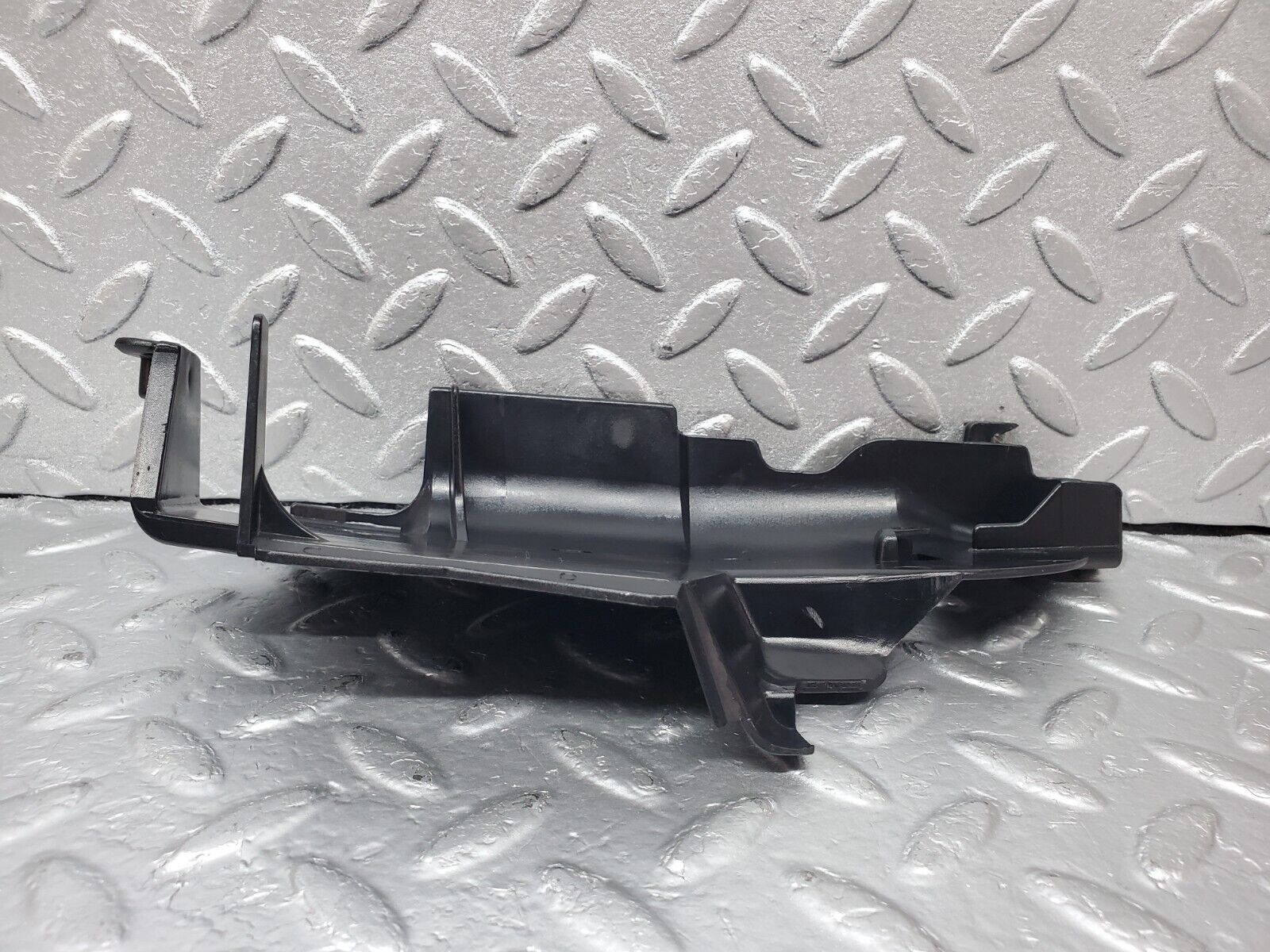 45611 Mercedes-Benz W126 420SE Front Right Door Lock Inner Cover 1267230408