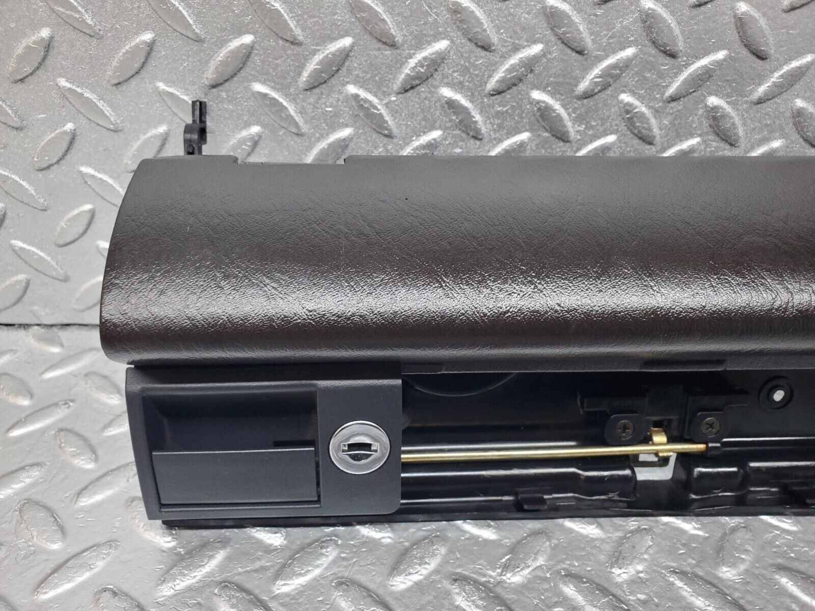 45984 Mercedes-Benz W126 420SE Glove Box Door No Key