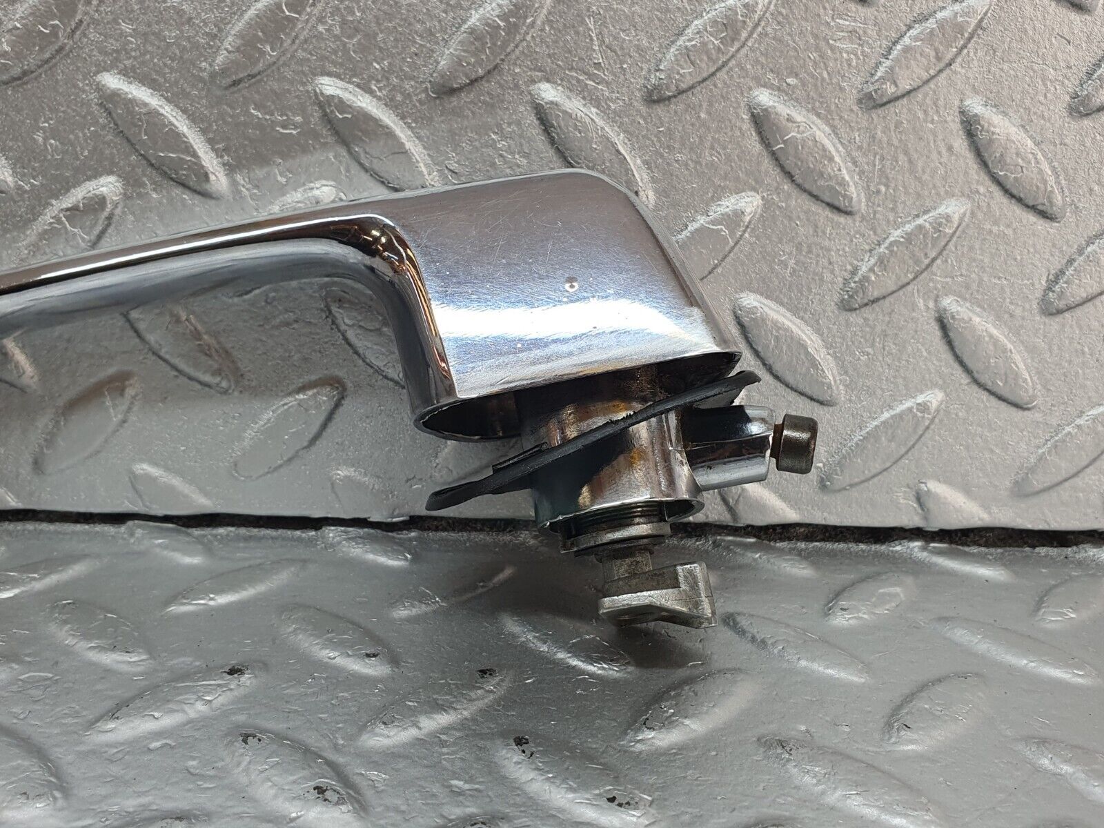 43159 Mercedes-Benz W108 280SE Front Right Door Exterior Handle No Key 1087661005 1087661205 1087661401