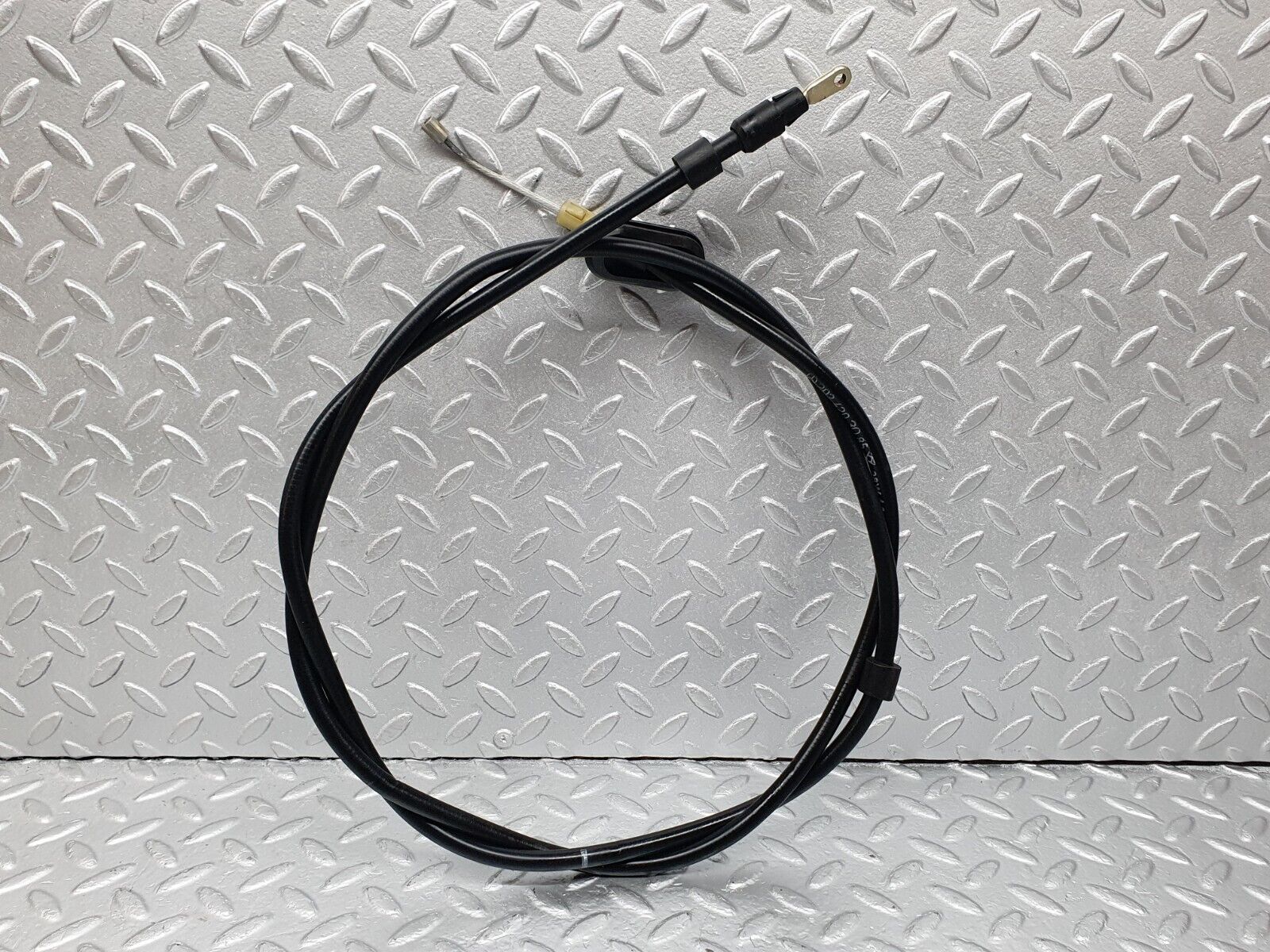 42093 Mercedes-Benz W202 C200 Parking Brake Cable 2024203085