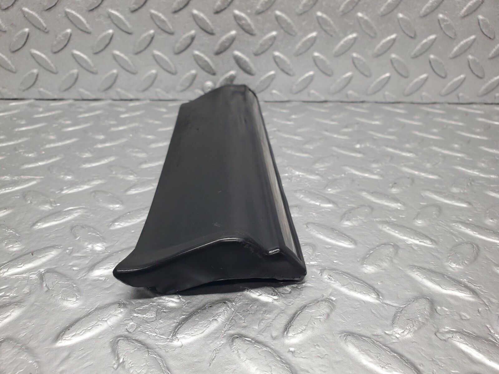 46423 Mercedes-Benz C123 280CE Coupe Front Left Fender Wing Lower Moulding Trim