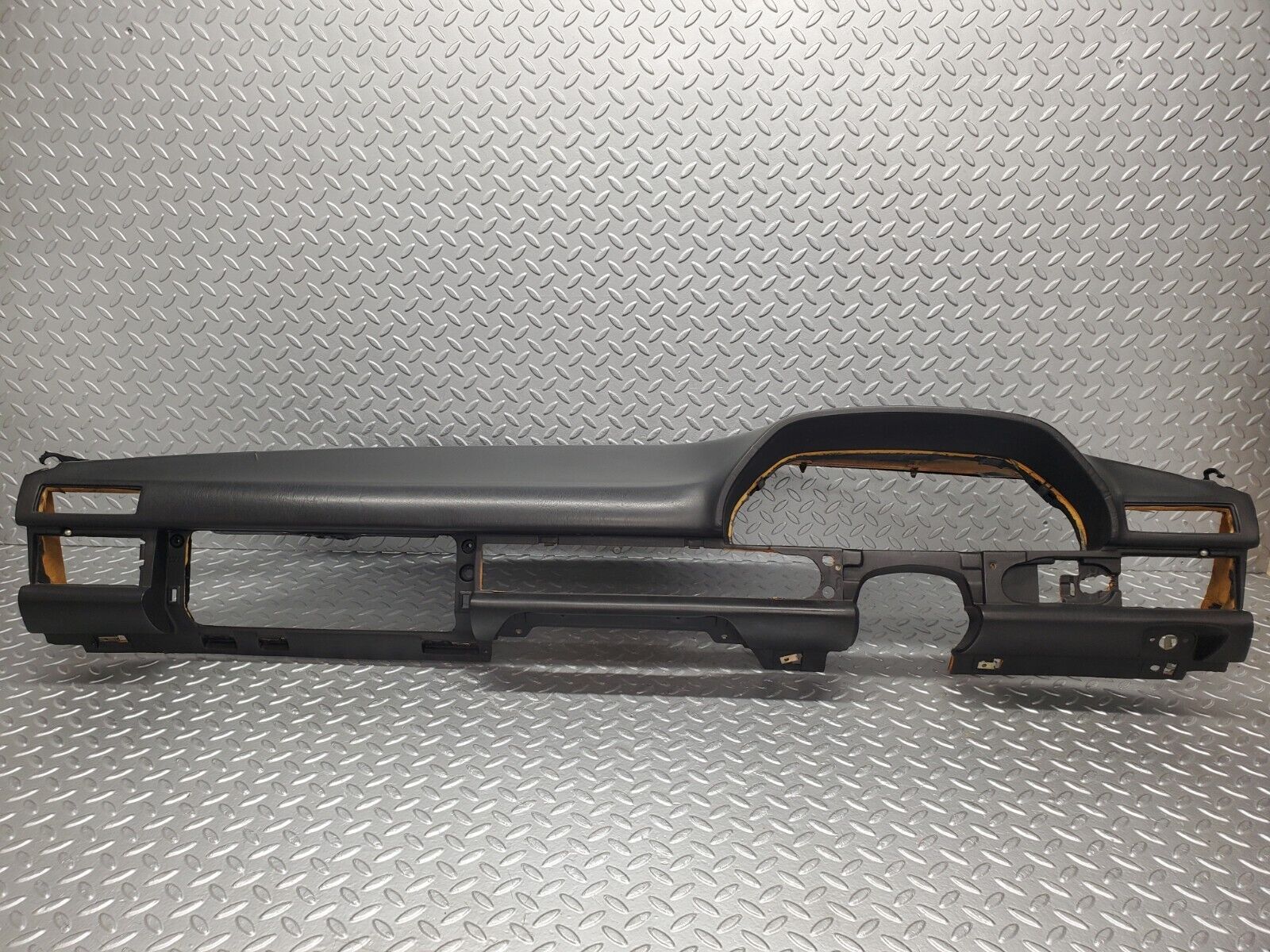 46020 Mercedes-Benz W126 420SE Dashboard Black