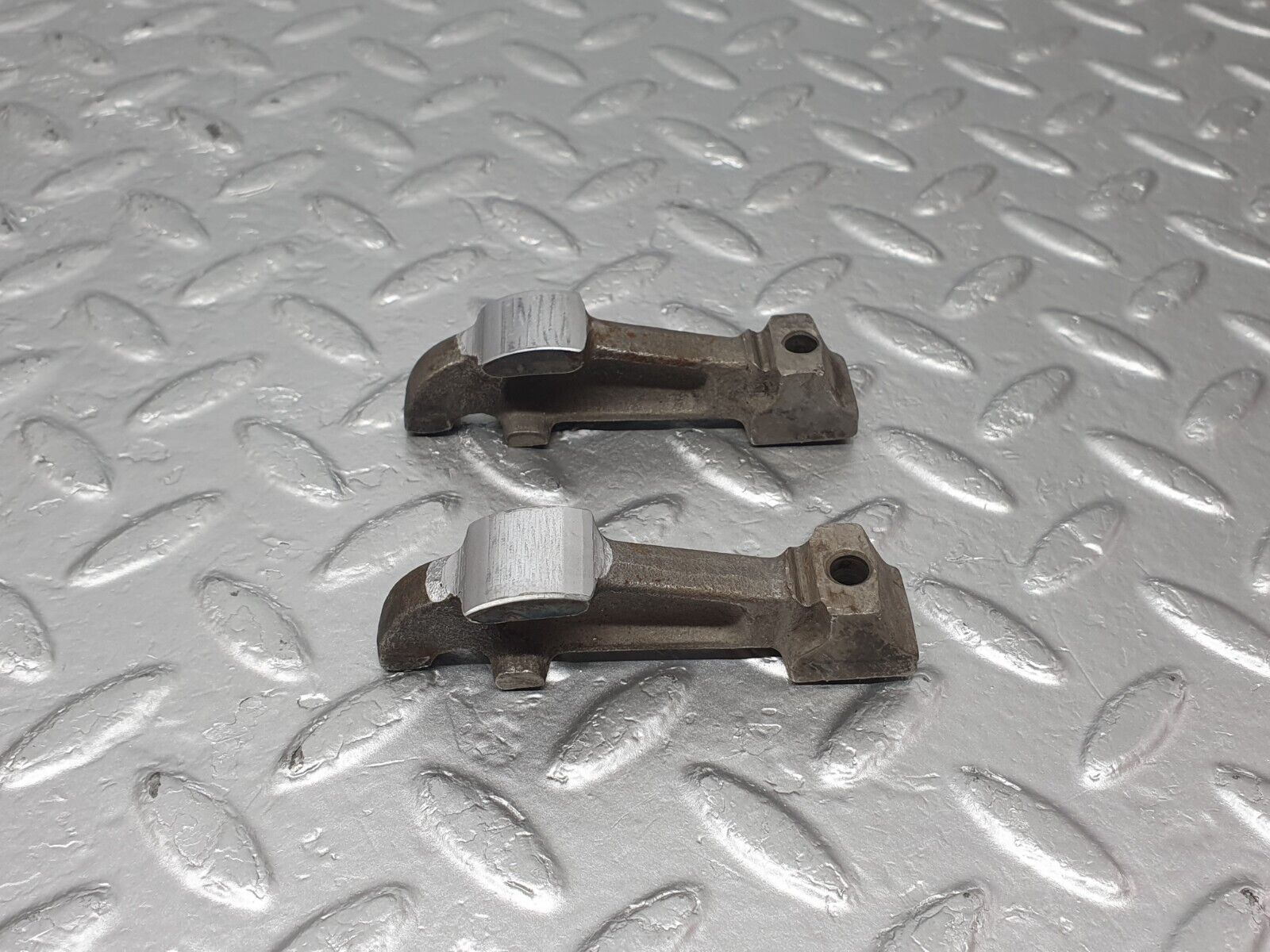 43361 Mercedes-Benz W108 280SE Valve Rocker Arm With Retaining Spring