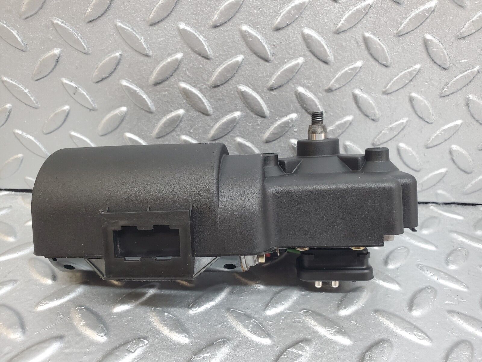 44780 Mercedes-Benz W124 220E Wiper Motor Bosch & Cover 0390241425 1390591046
