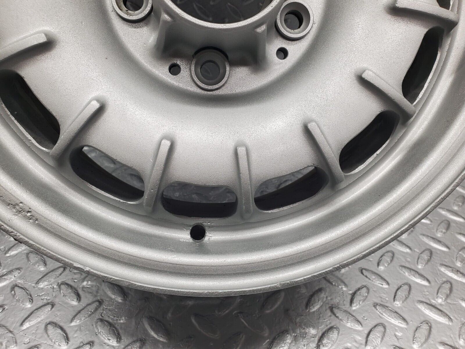 46813 Mercedes-Benz Alloy Wheel Mexican Hat 6Jx14H2 ET30 1084000902