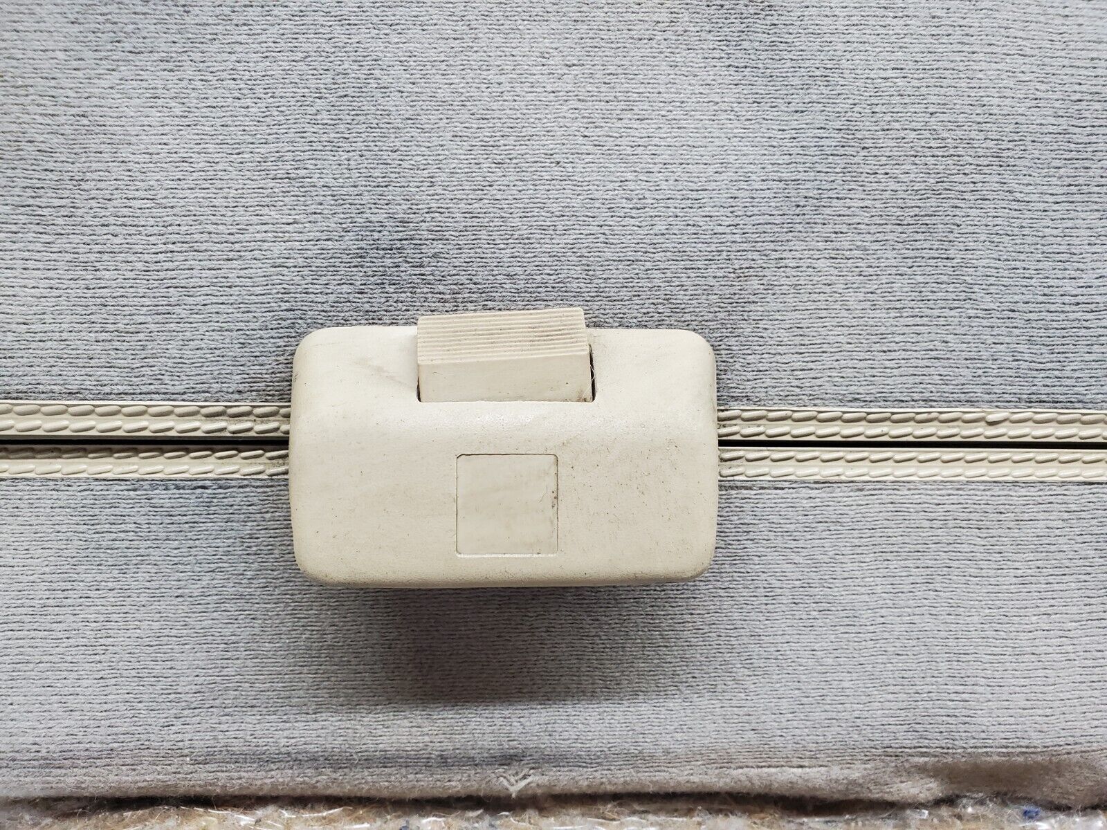 45772 Mercedes-Benz W126 420SE Rear Parcel Shelf Beige