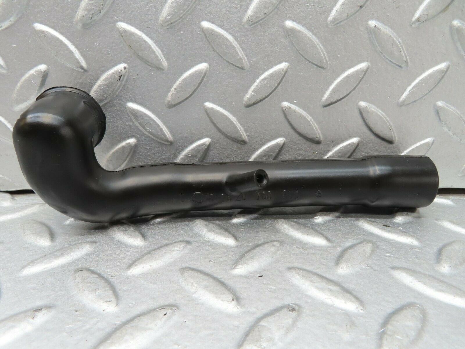 15686 Mercedes-Benz R107 450SL Crankcase Breather Hose 1160940791