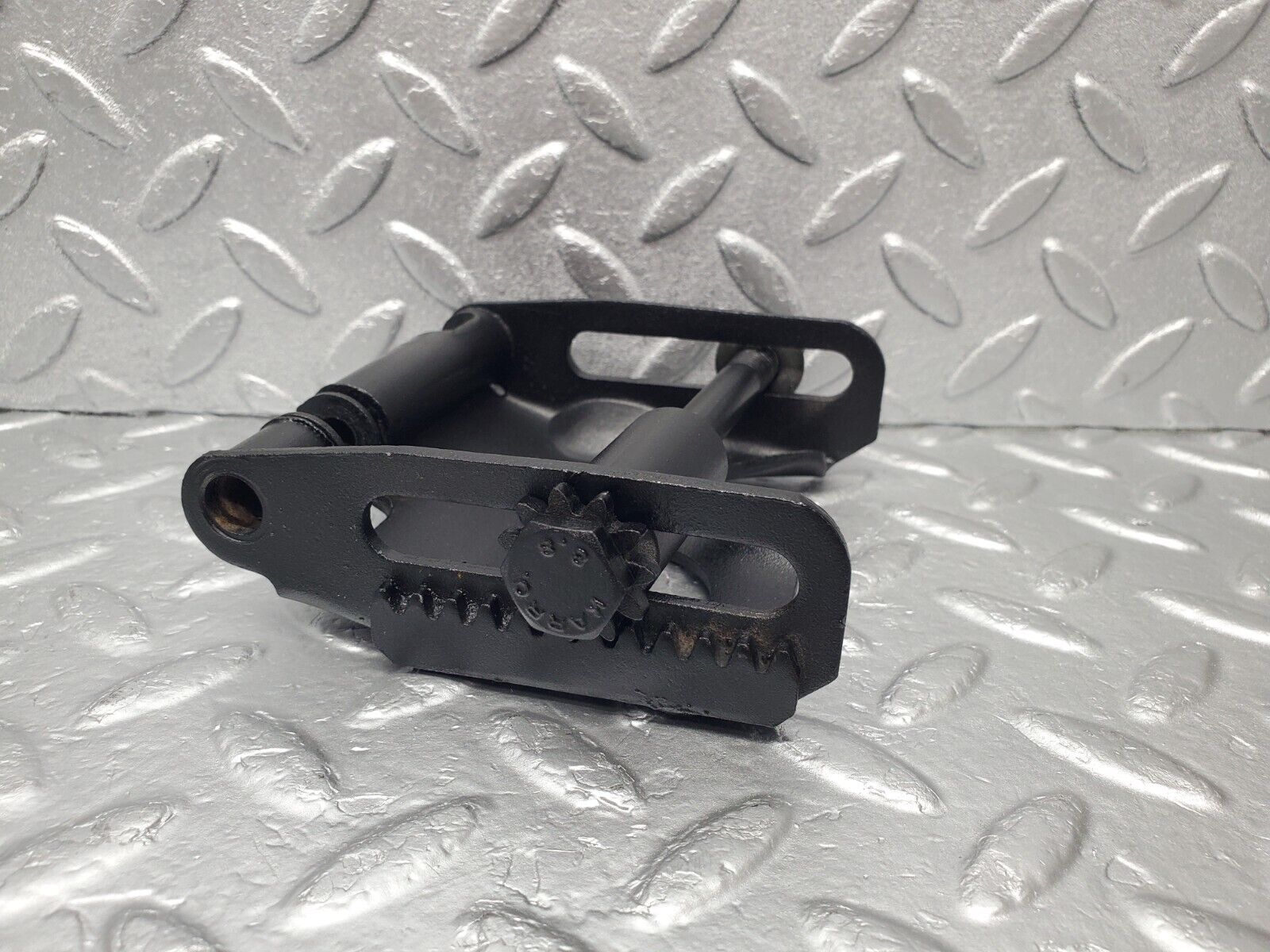 46635 Mercedes-Benz C123 280CE Coupe Alternator Generator Bracket