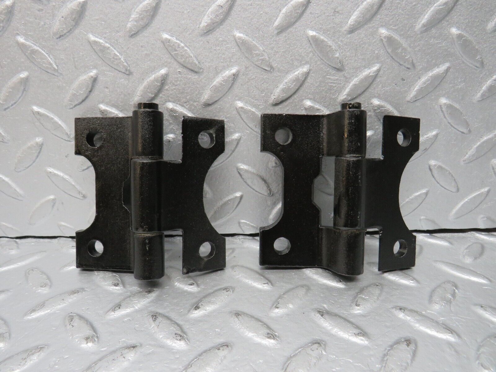 39235 Mercedes-Benz R107 500SL Door Hinge Left Side