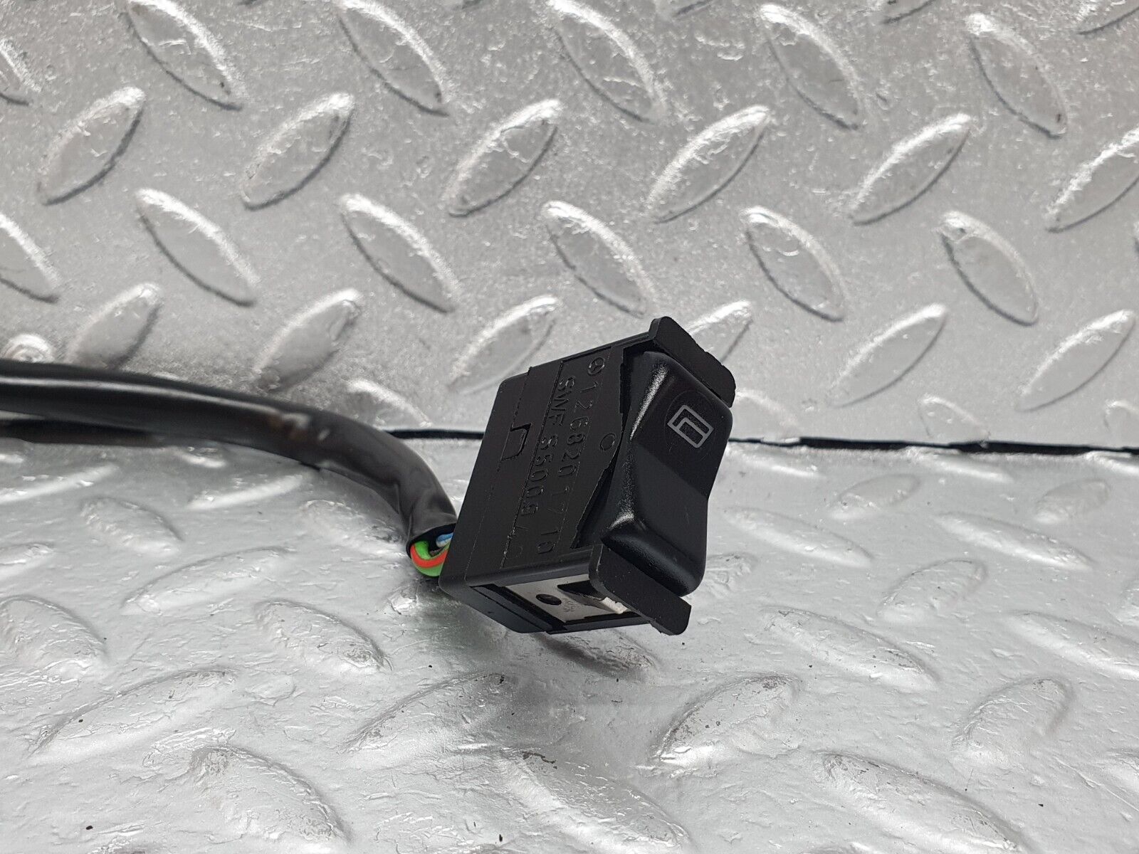 43584 Mercedes-Benz C126 380SEC Coupe Rear Electric Window Switch 1268201710