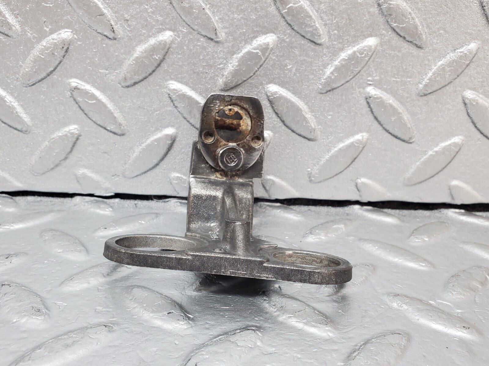 44538 Mercedes-Benz W123 280E Crankshaft Sensor Holder Bracket 1101530440