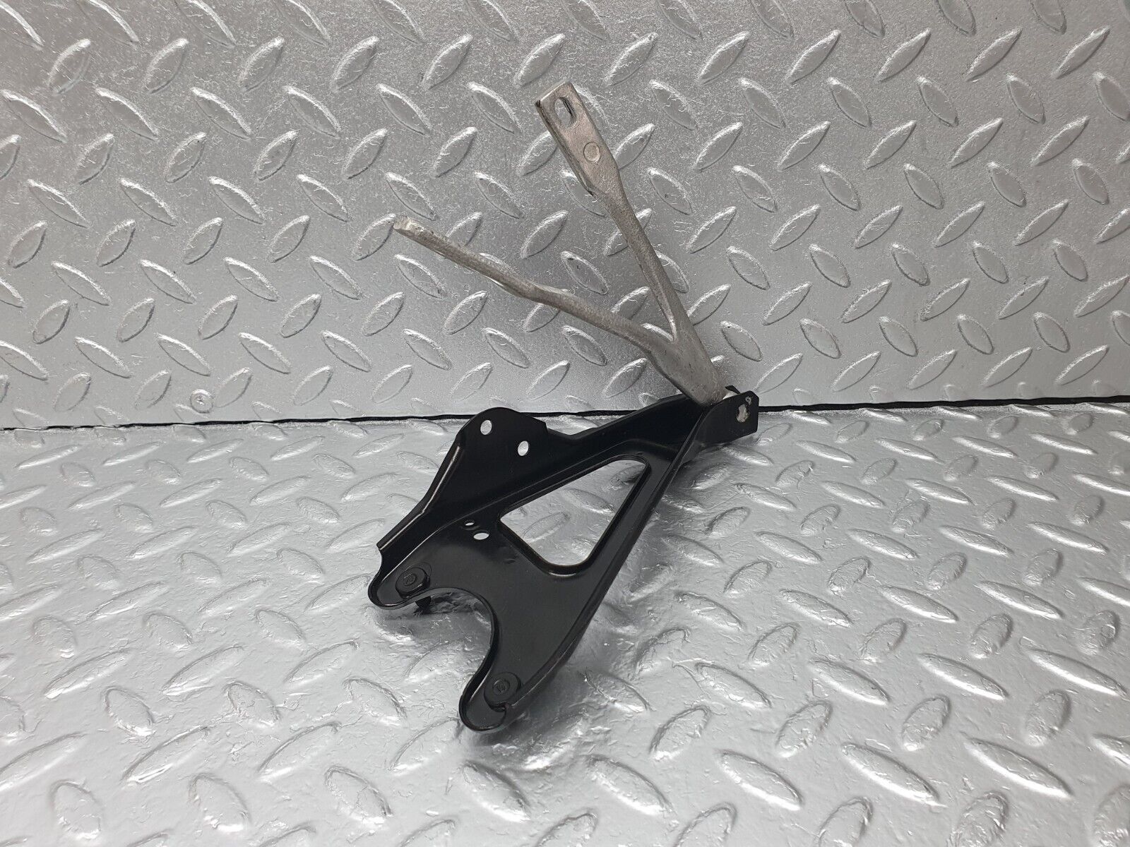 42783 Mercedes-Benz W201 190 2.0L Steering Column Bracket