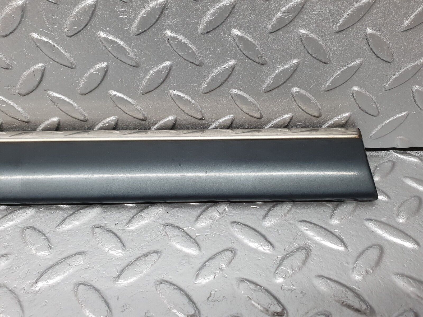 41806 Mercedes-Benz W202 C200 Rear Right Door Centre Moulding Trim 2026909862