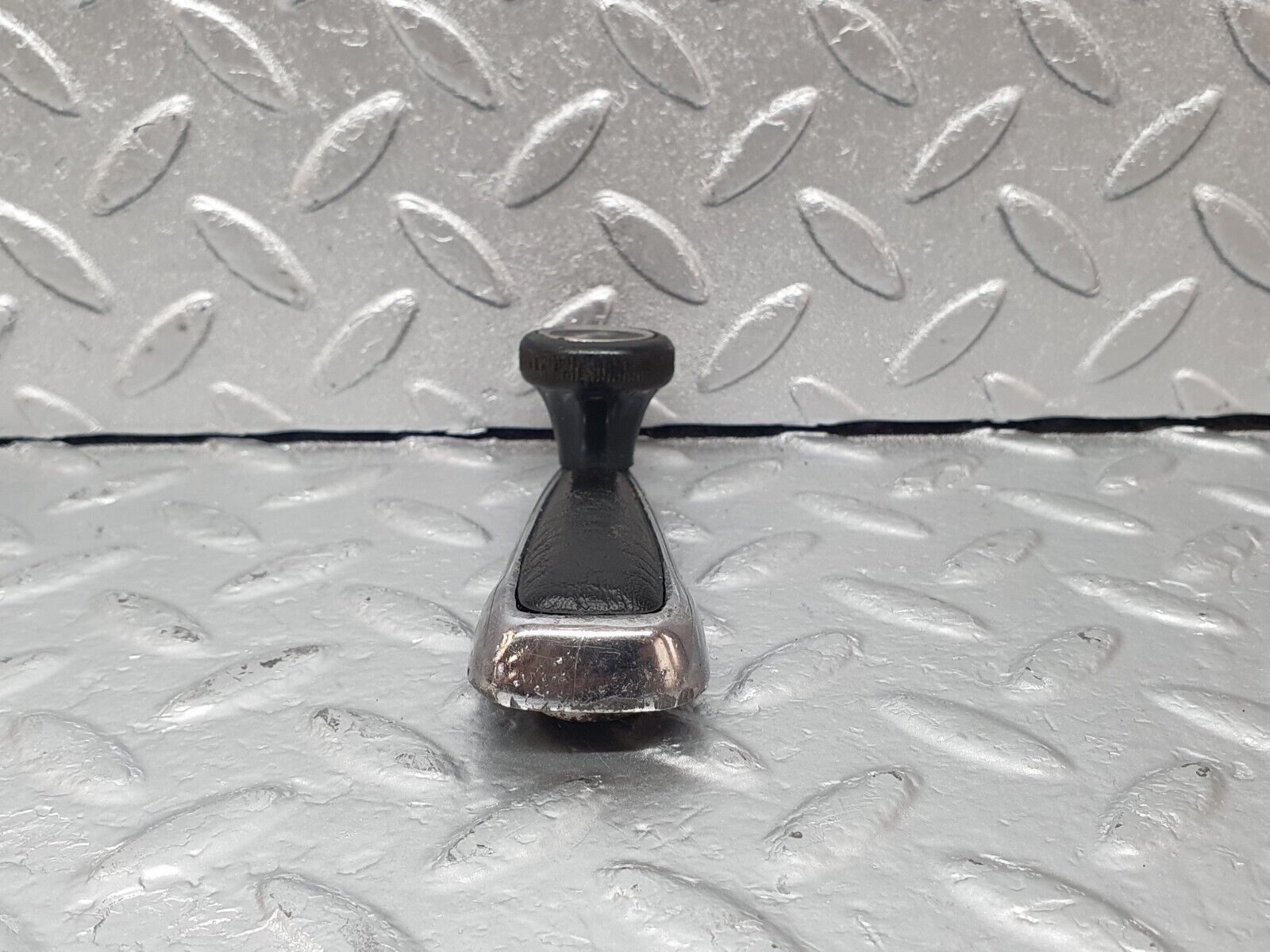 43418 Mercedes-Benz W108 280SE Window Lifter Crank Handle