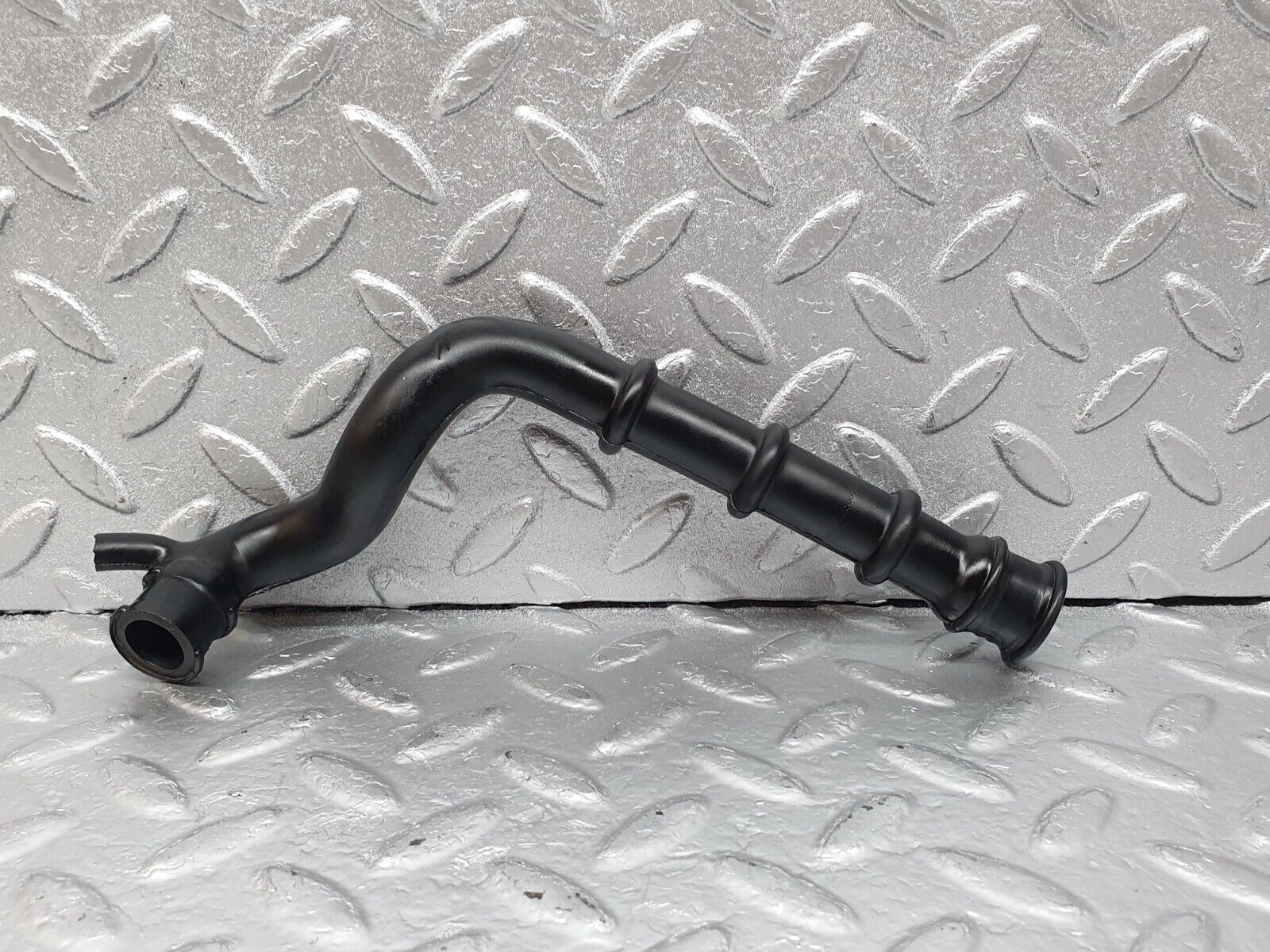 43959 Mercedes-Benz C123 230CE Coupe Air Intake Pipe 1020940282