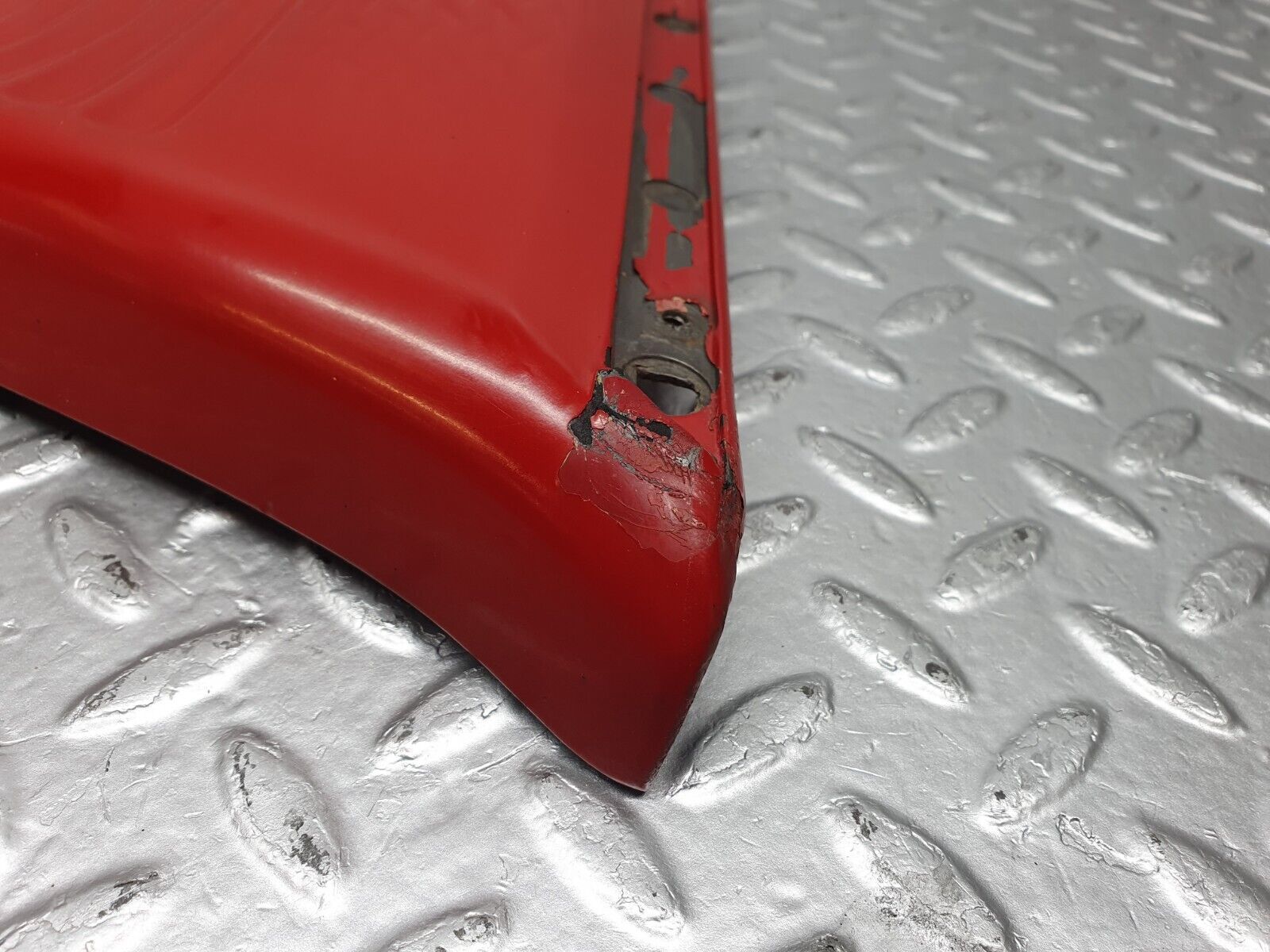 43490 Mercedes-Benz C126 380SEC Coupe Rear Left Fender Wing Lower Moulding Trim