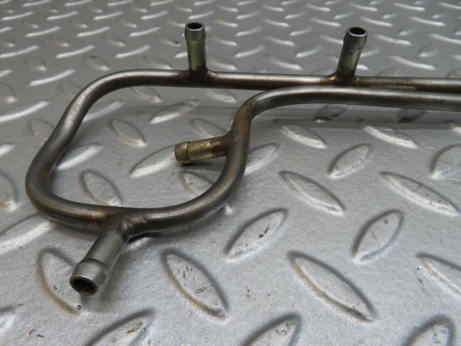 13787 Mercedes-Benz R107 450SL Fuel Injector Pipe Pair