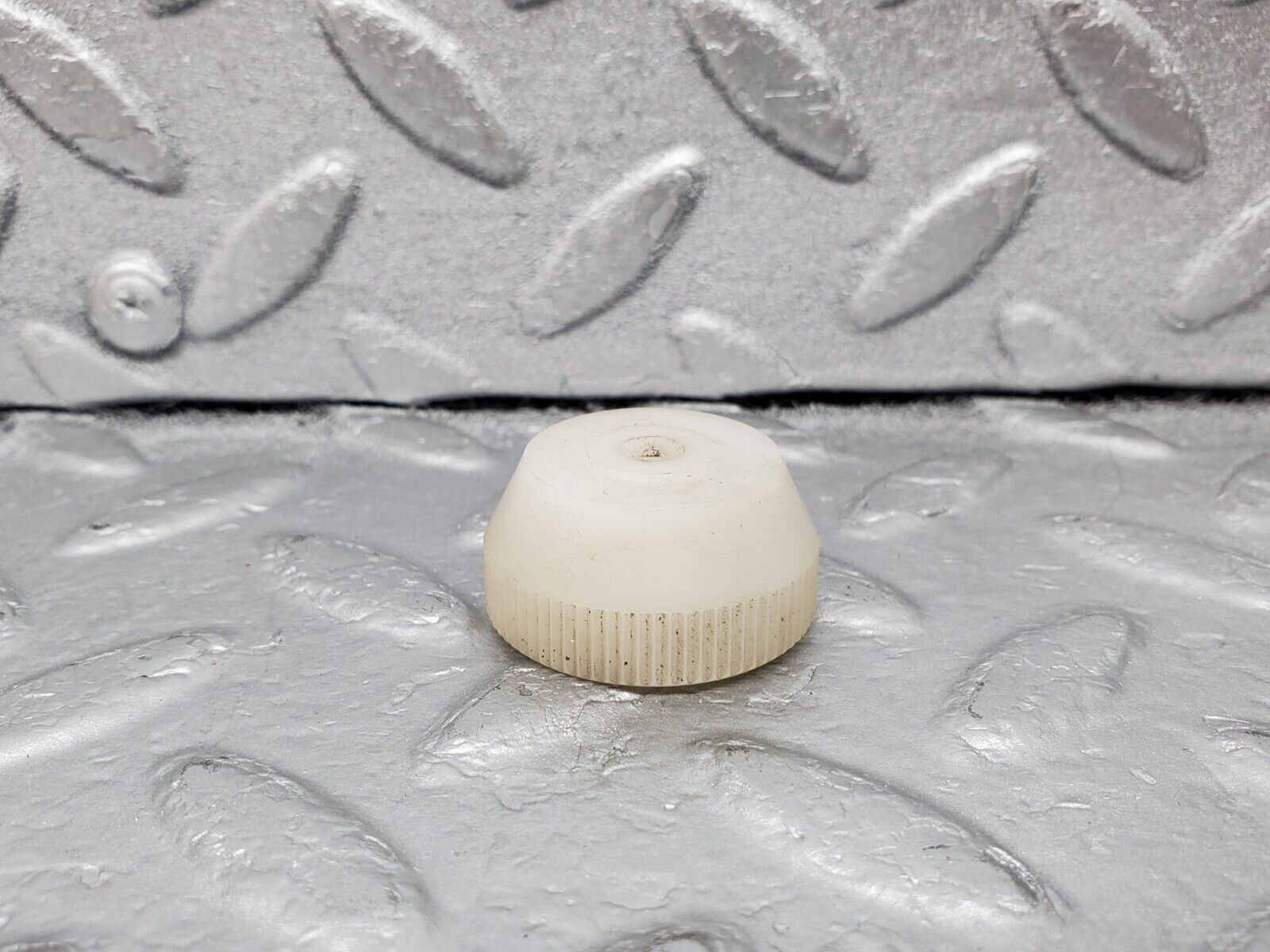 45883 Mercedes-Benz W126 420SE Indicator Light Holder