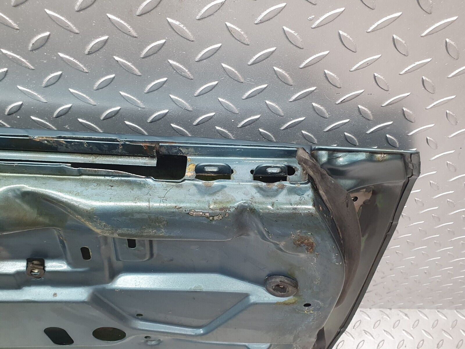 44056 Mercedes-Benz C123 230CE Coupe Left Door