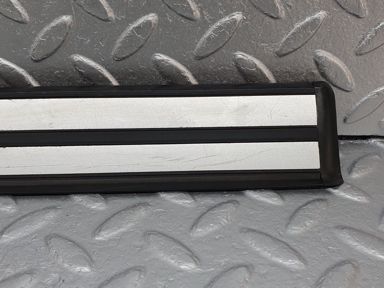 41739 Mercedes-Benz W202 C200 Rear Right Door Sill Trim 2026800335