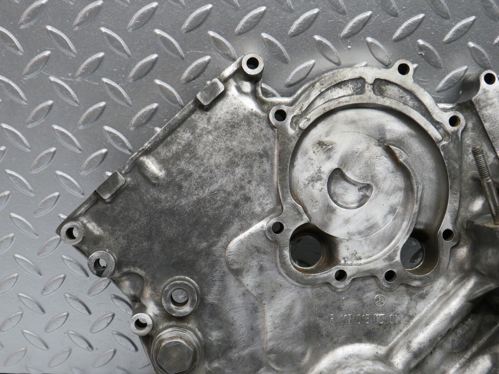 32965 Mercedes-Benz C107 R107 450 V8 Timing Chain Cover 1170151001