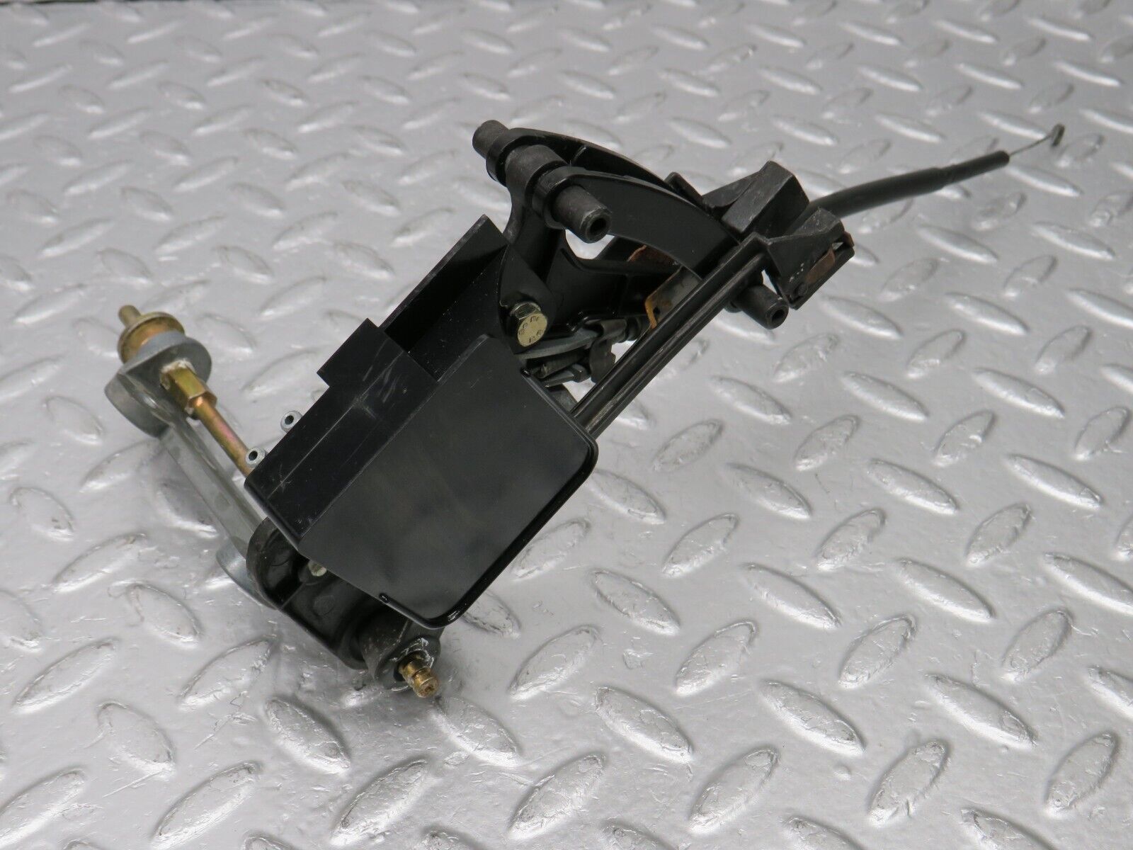 39130 Mercedes-Benz R107 500SL Heater Control Mechanism