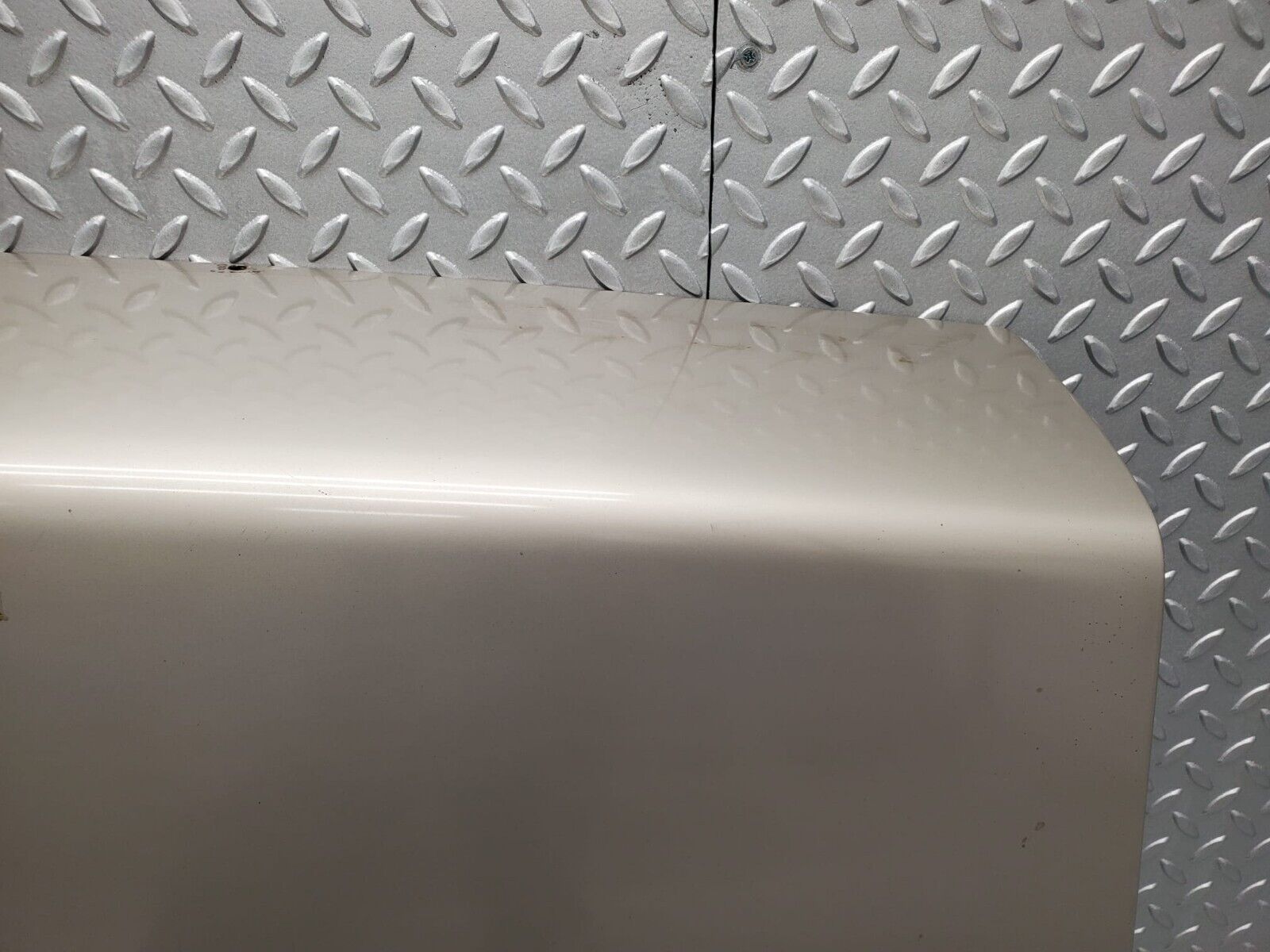 46100 Mercedes-Benz W126 420SE Boot Lid Trunk Door