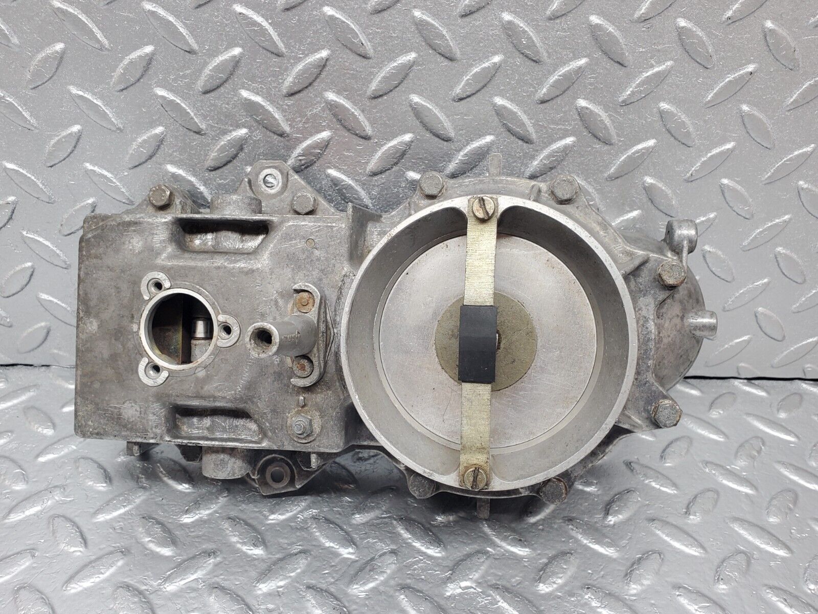 44305 Mercedes-Benz W123 280E Air Flow Mass Meter Sensor Bosch 0438120115