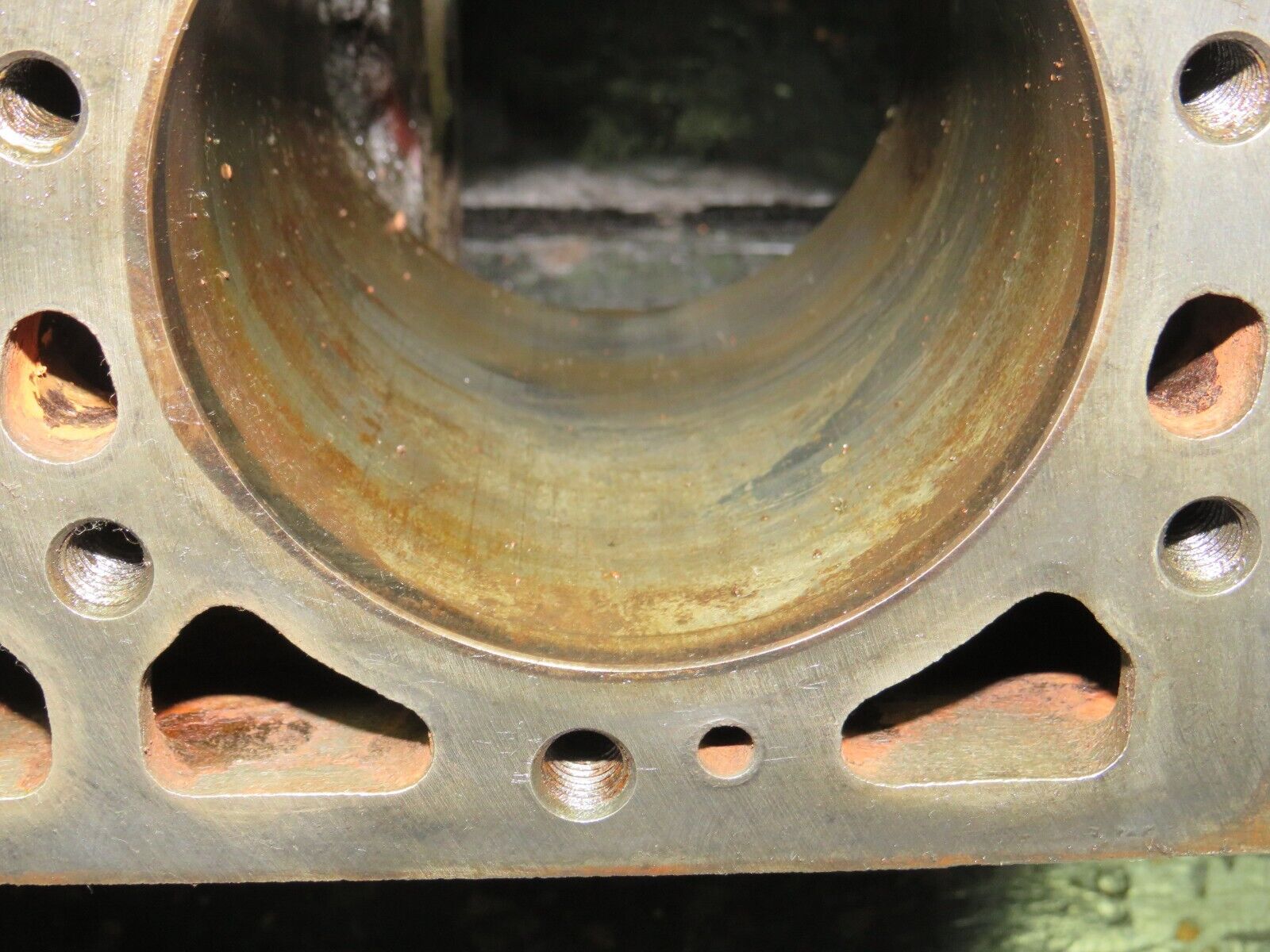 32967 Mercedes-Benz C107 R107 350 V8 Engine Block M116.982 1160110601