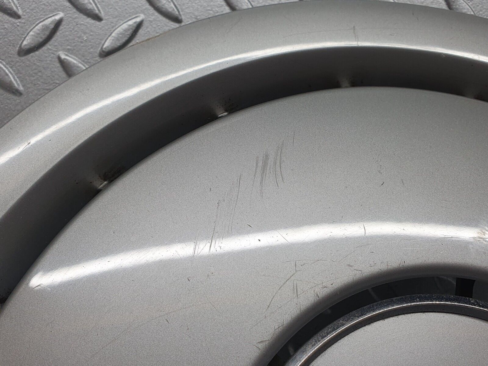 42879 Mercedes-Benz W201 190 2.0L Wheel Trim Hub Cap 14" 2014010324