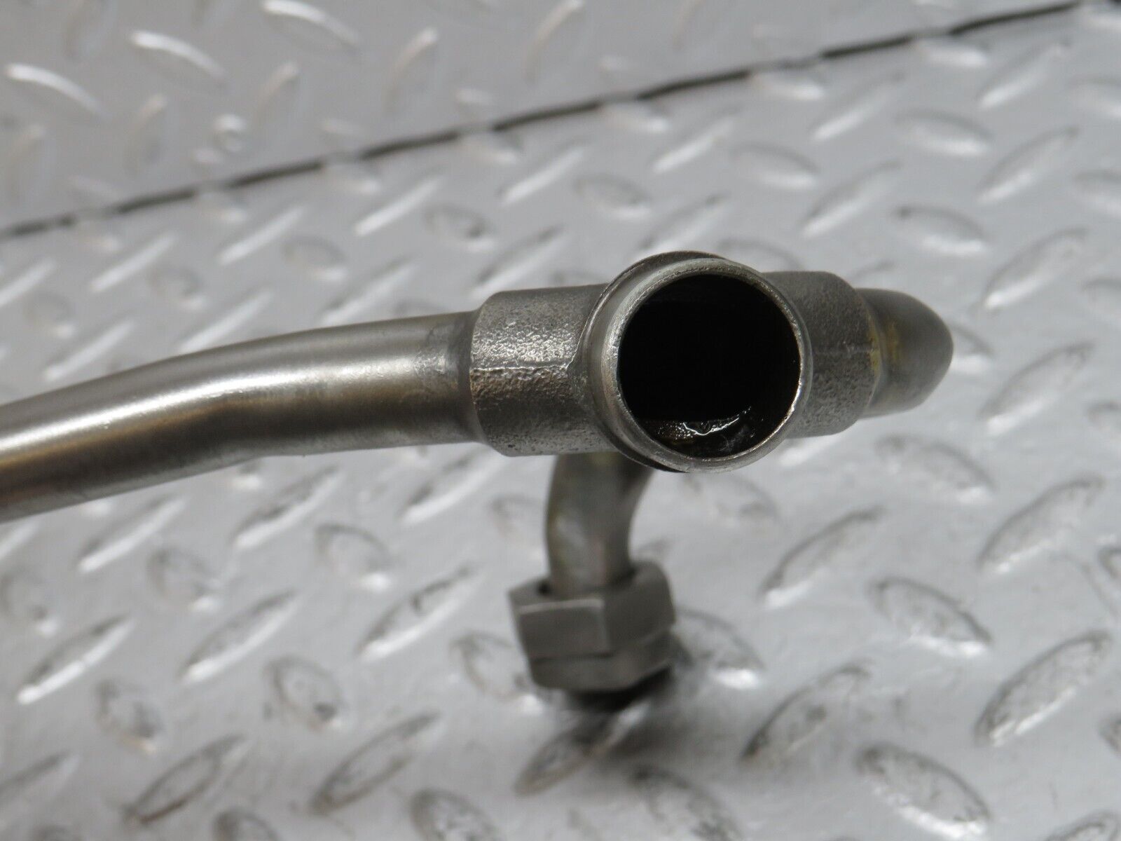 32833 Mercedes-Benz C107 R107 350 V8 Air Intake Manifold Hose