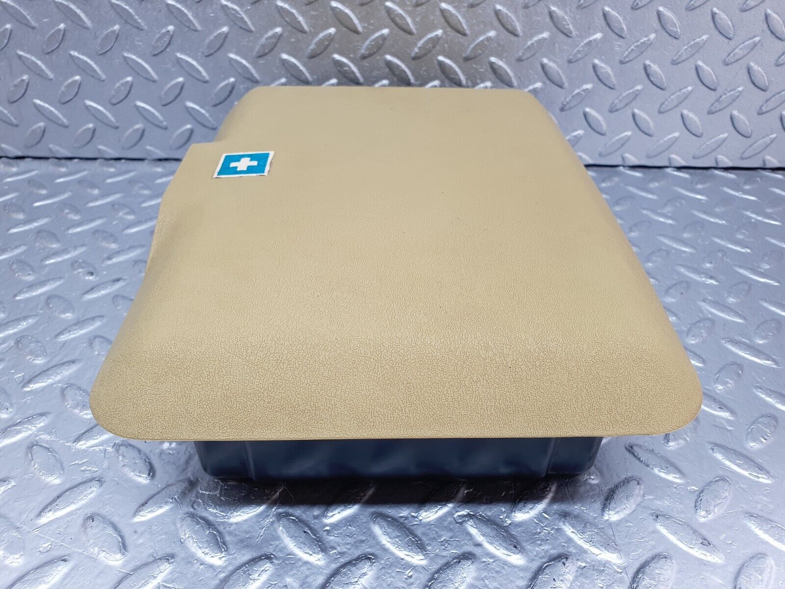 44140 Mercedes-Benz C123 230CE Coupe First Aid Box 1238650353