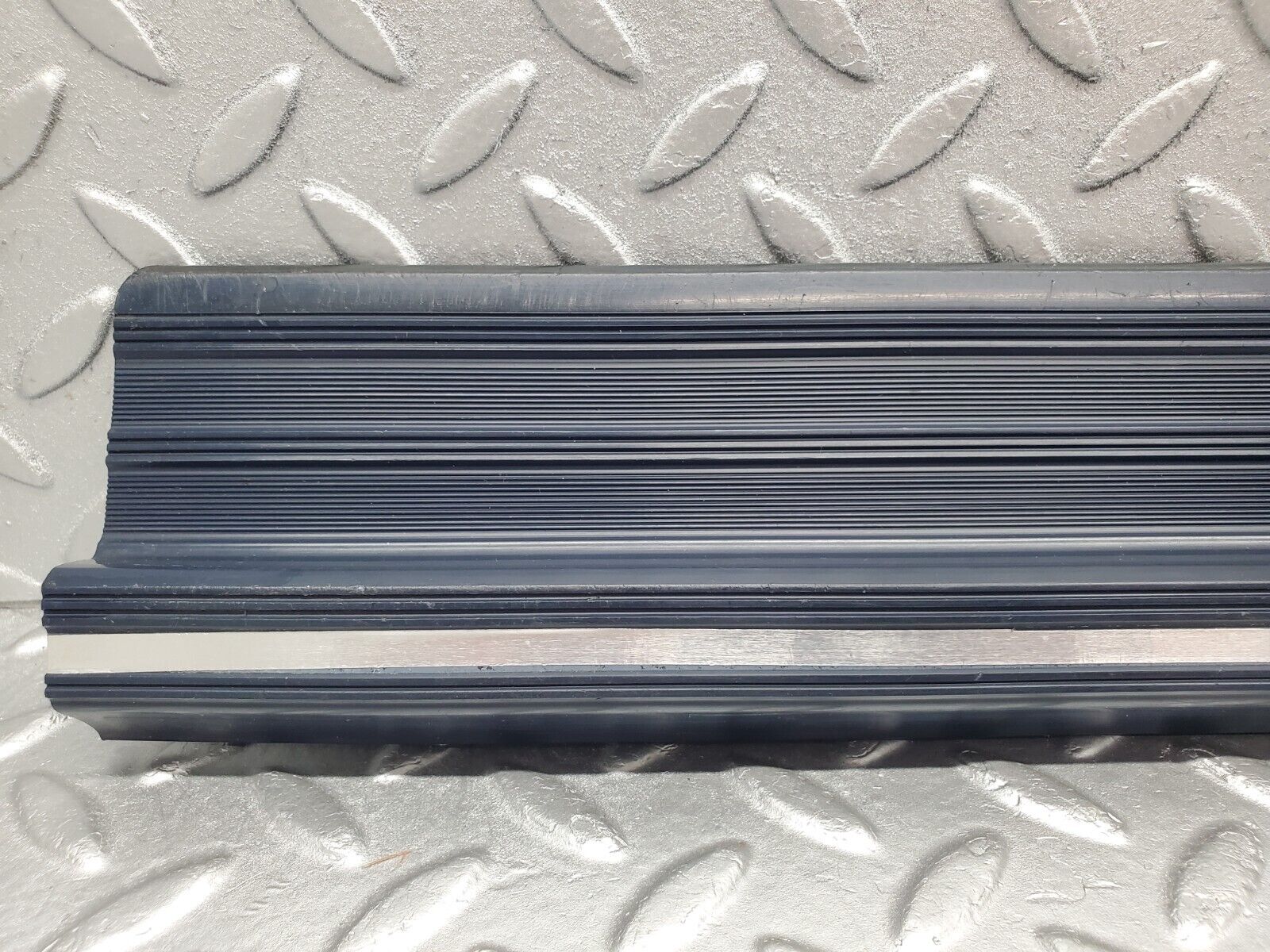 46006 Mercedes-Benz V123 240D LWB Front Door Sill Trim Blue