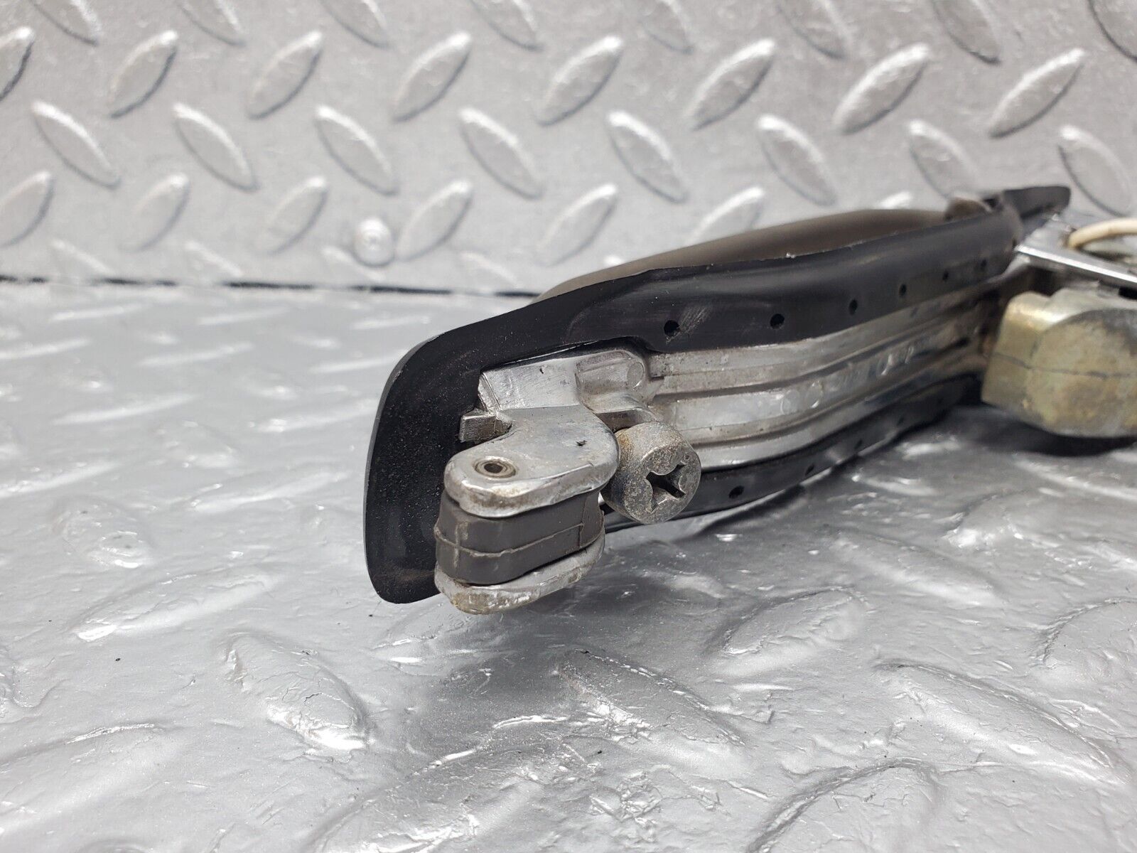 45645 Mercedes-Benz W126 420SE Front Right Door Exterior Handle No Key