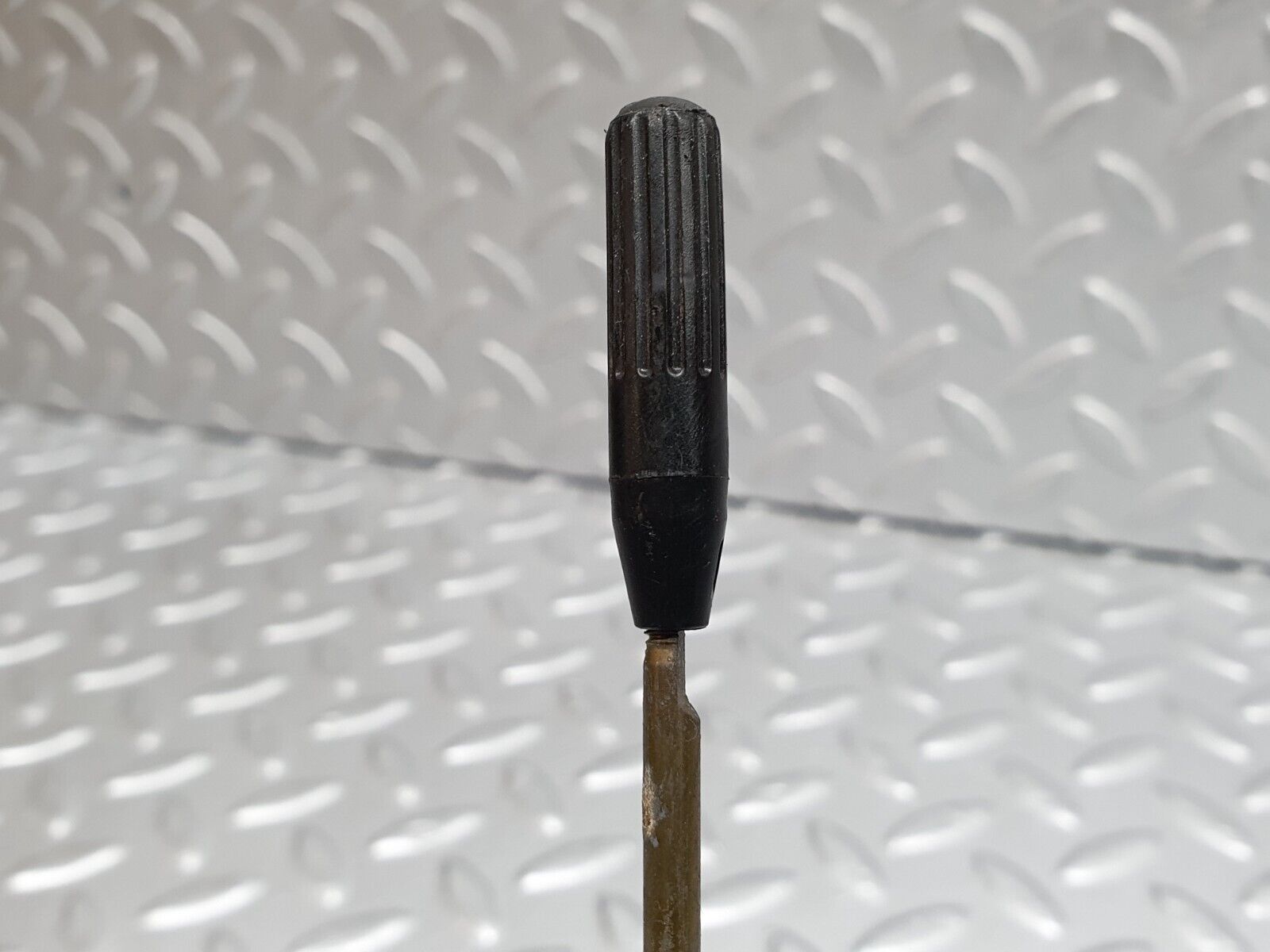 42102 Mercedes-Benz W202 C200 Front Door Lock Knob Pair