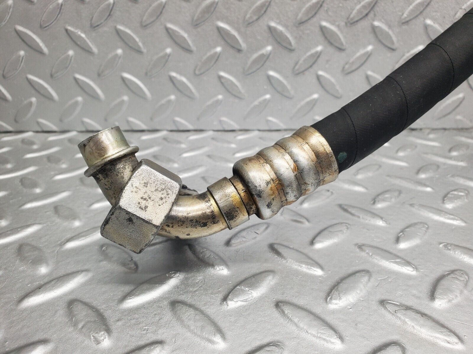 46230 Mercedes-Benz W124 280E Air Conditioning Hose Pipe With Dryer