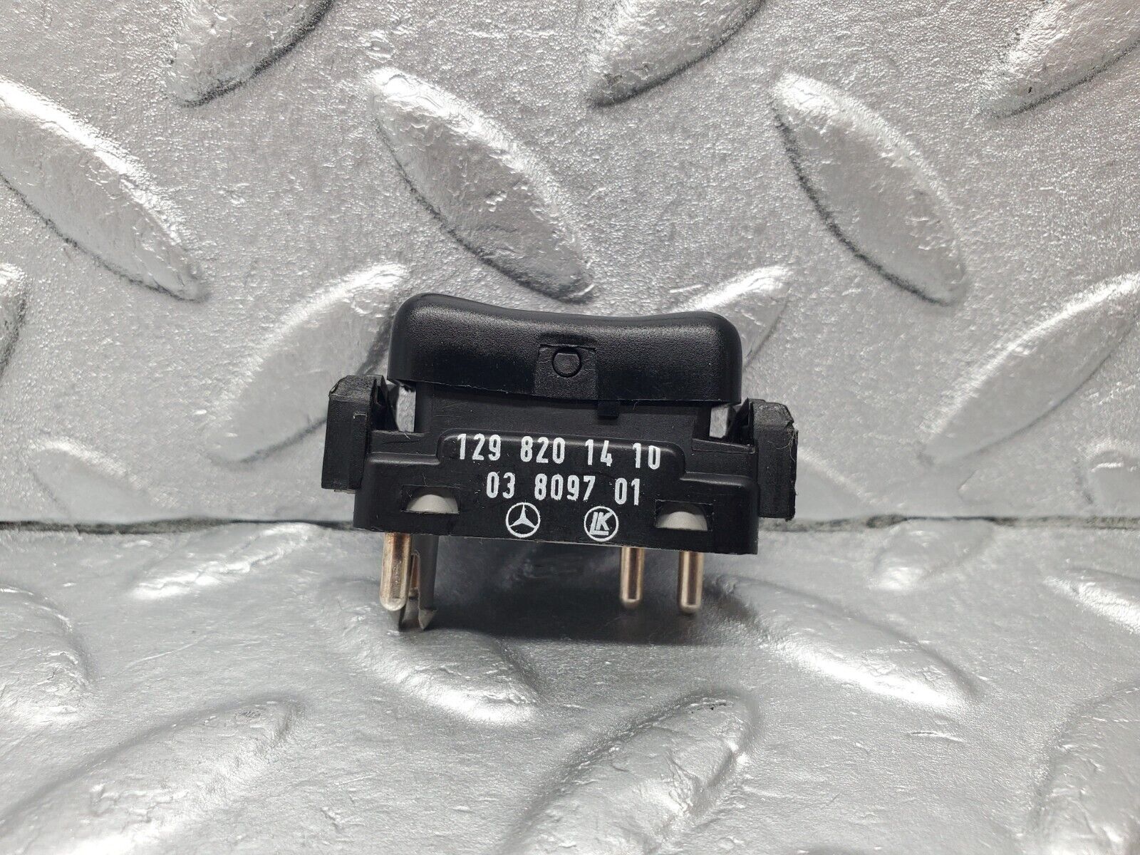 46930 Mercedes-Benz R129 320SL Coupe Right Door Window Switch 1298201410