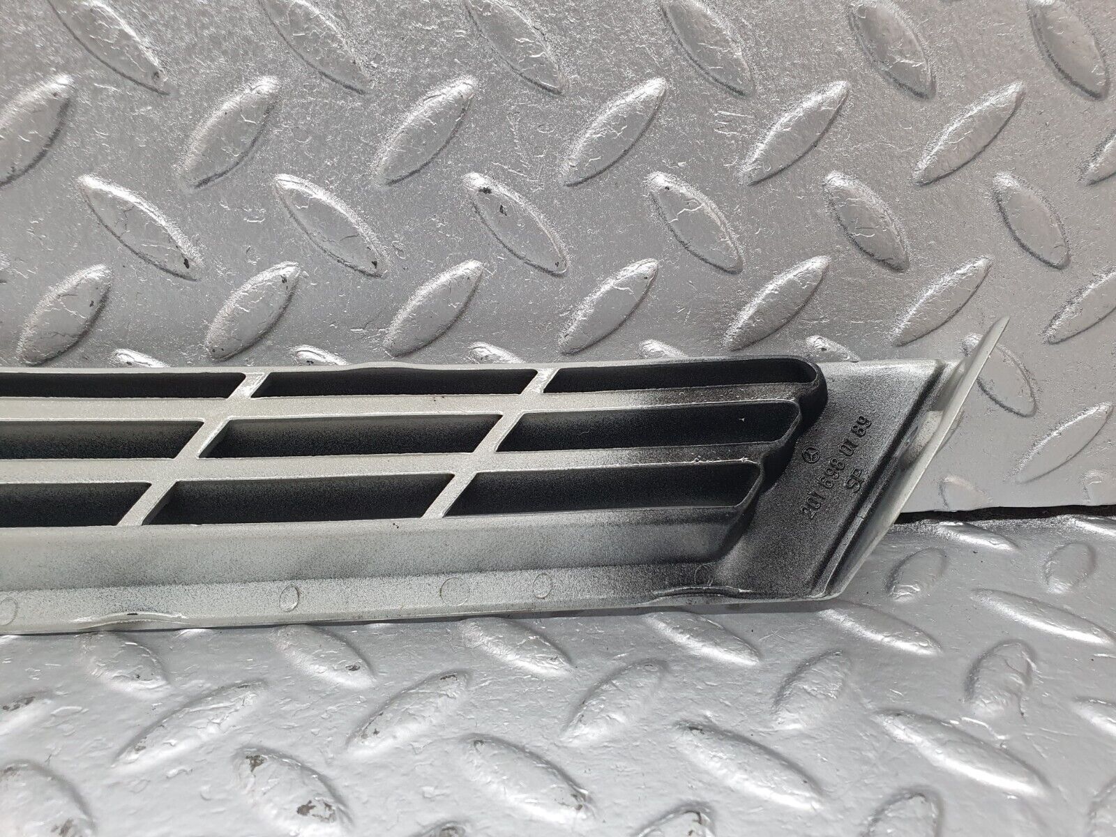 42740 Mercedes-Benz W201 190 2.0L C Pillar Exterior Cover Left Side 2016980189