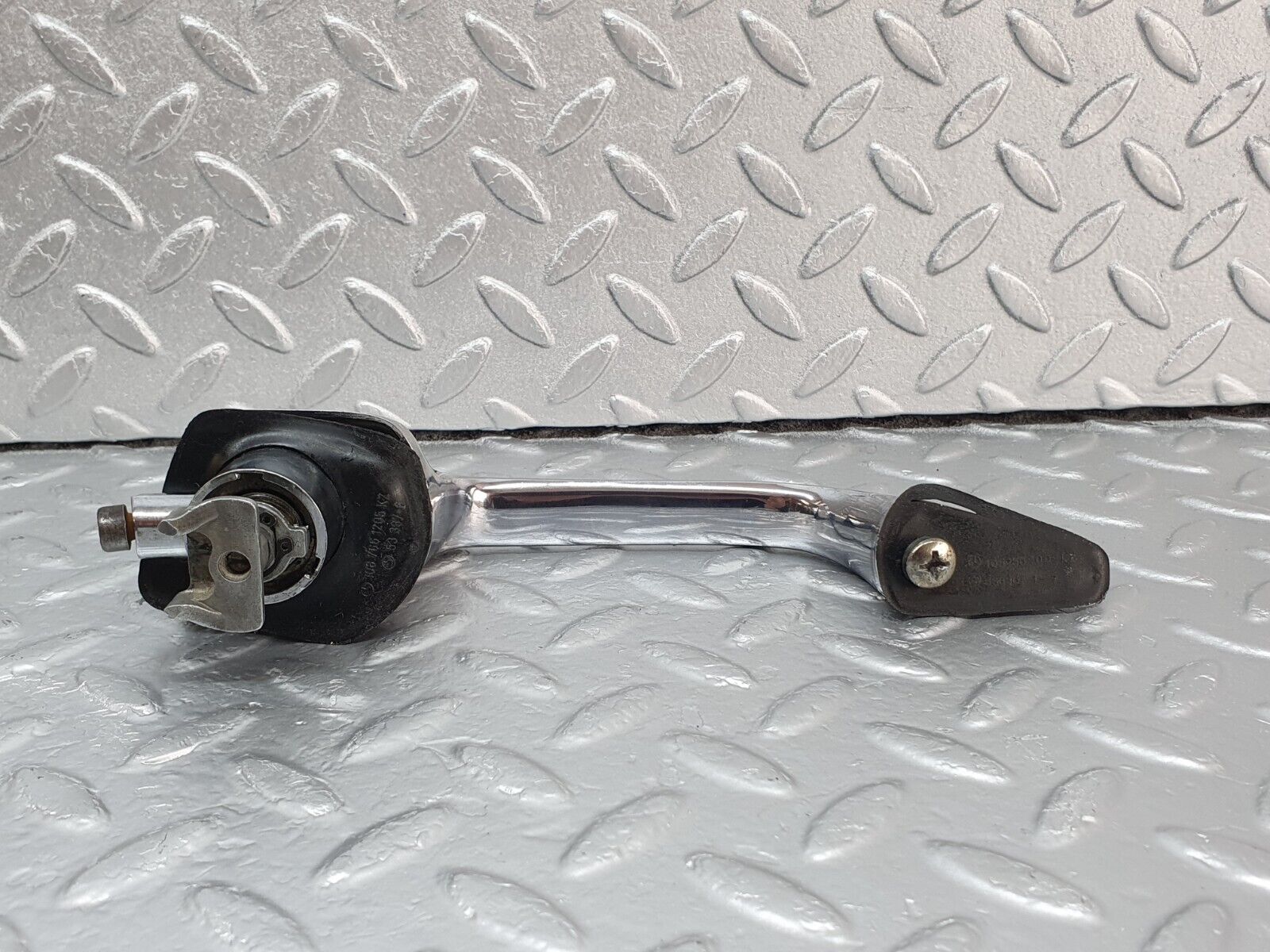 43159 Mercedes-Benz W108 280SE Front Right Door Exterior Handle No Key 1087661005 1087661205 1087661401